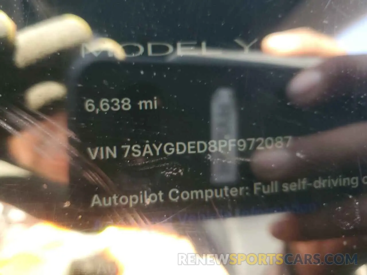 9 Photograph of a damaged car 7SAYGDED8PF972087 TESLA MODEL Y 2023