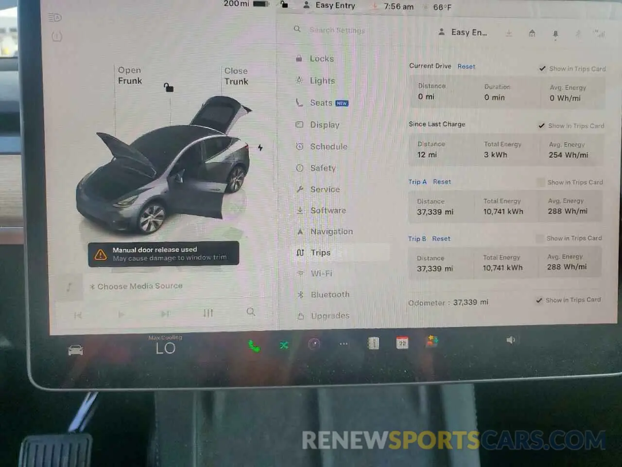 9 Photograph of a damaged car 7SAYGDED9PF962524 TESLA MODEL Y 2023