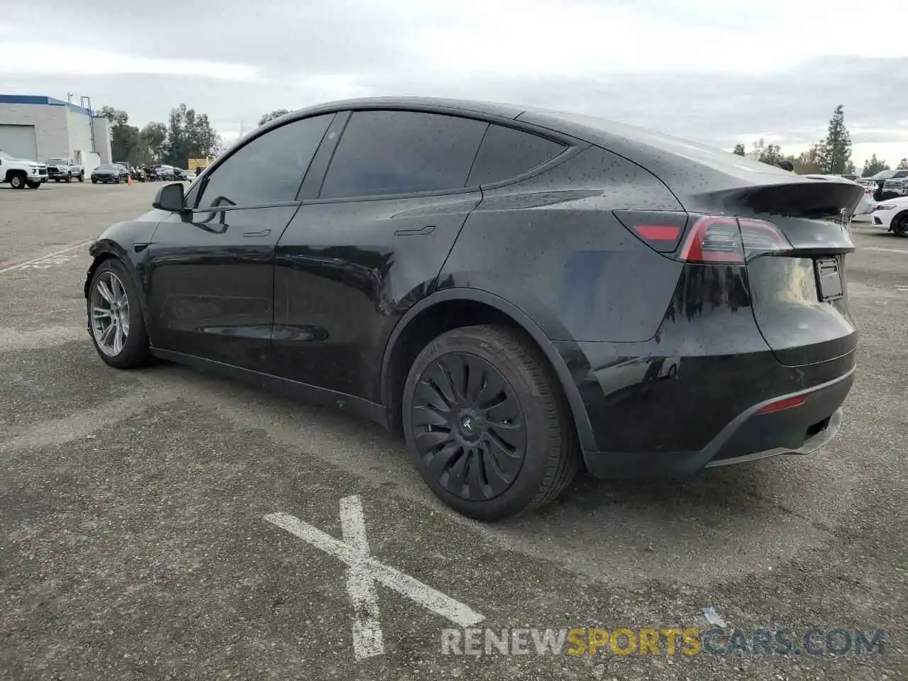 2 Photograph of a damaged car 7SAYGDED9PF978075 TESLA MODEL Y 2023