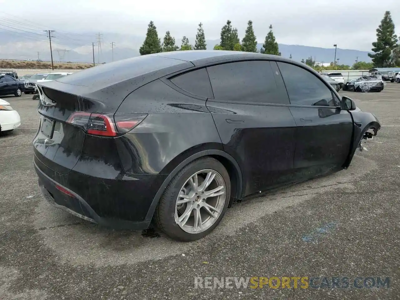 3 Photograph of a damaged car 7SAYGDED9PF978075 TESLA MODEL Y 2023