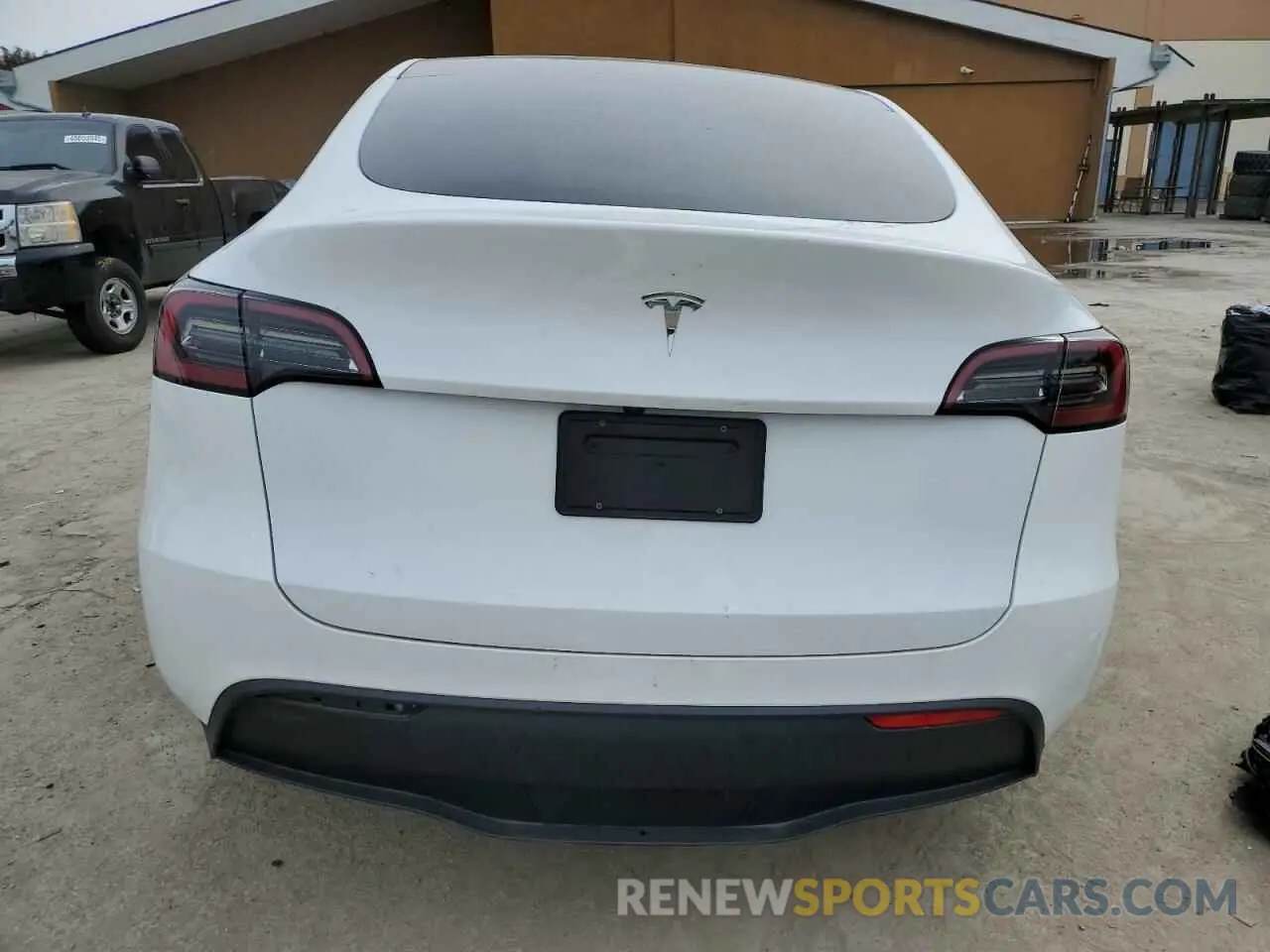 6 Photograph of a damaged car 7SAYGDEDXPF972298 TESLA MODEL Y 2023