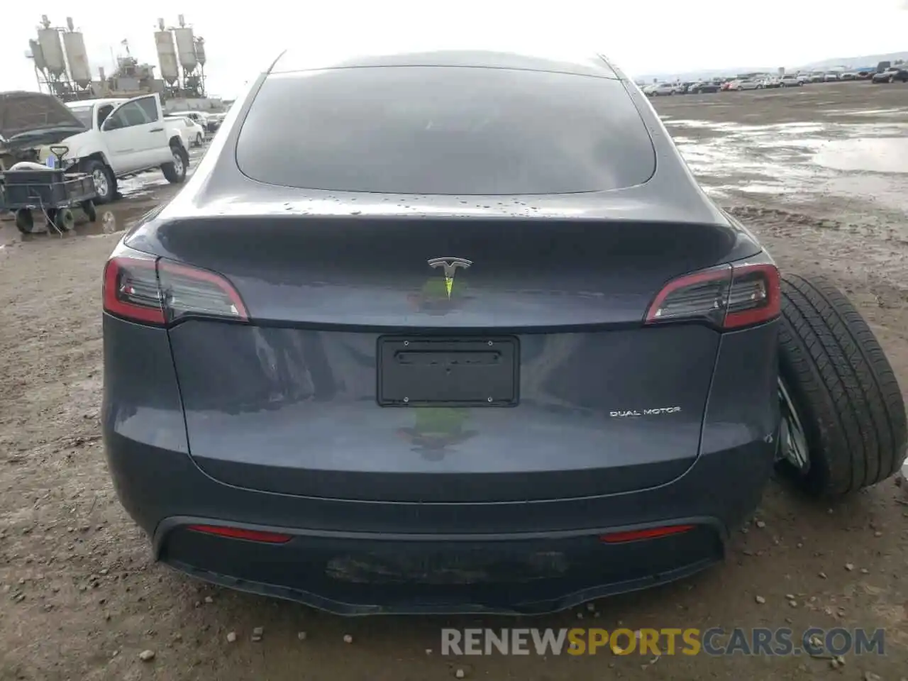 6 Photograph of a damaged car 7SAYGDEE0PA030279 TESLA MODEL Y 2023