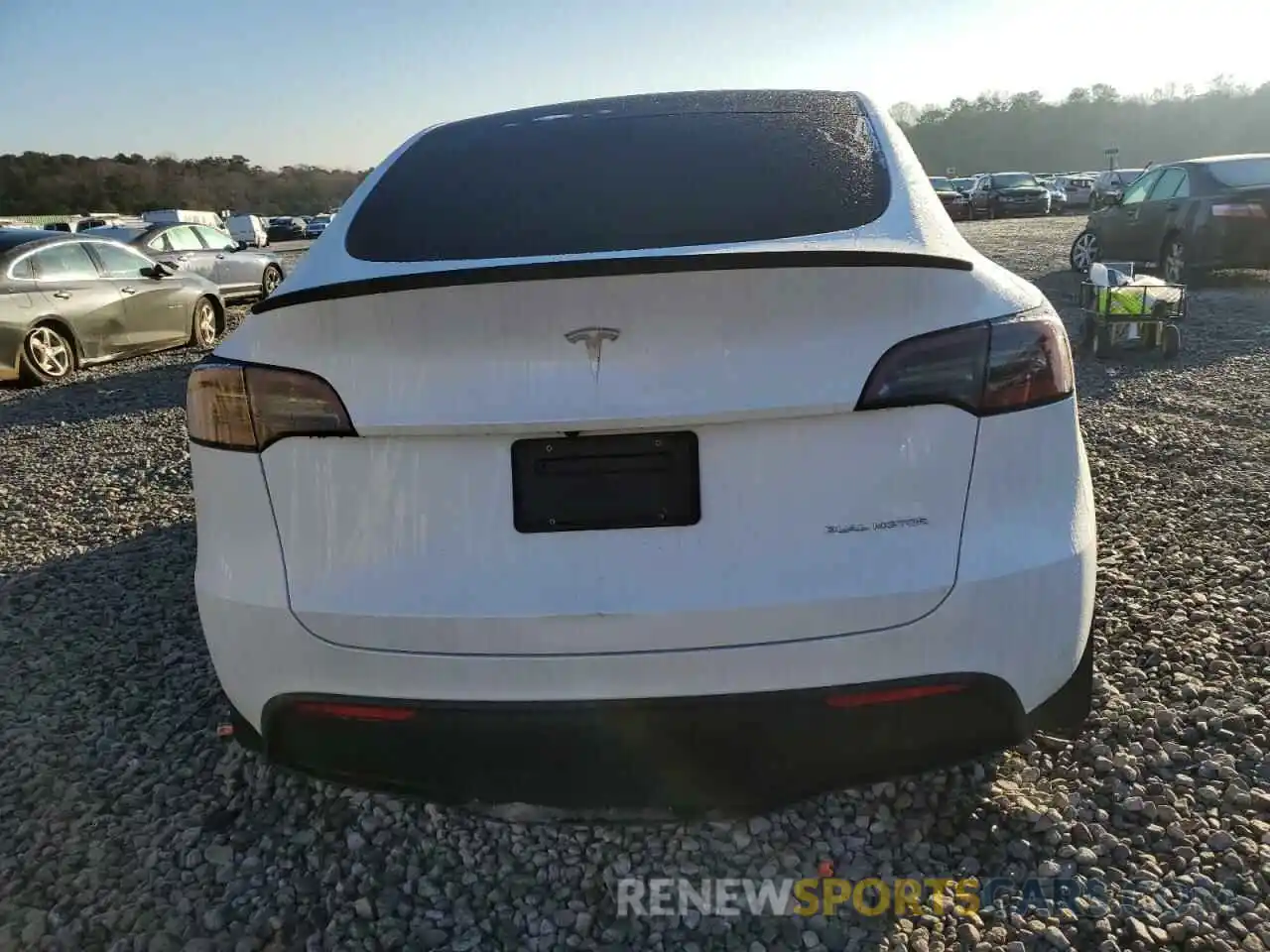 6 Photograph of a damaged car 7SAYGDEE0PA030525 TESLA MODEL Y 2023