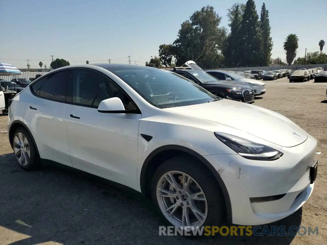 4 Photograph of a damaged car 7SAYGDEE0PA037684 TESLA MODEL Y 2023