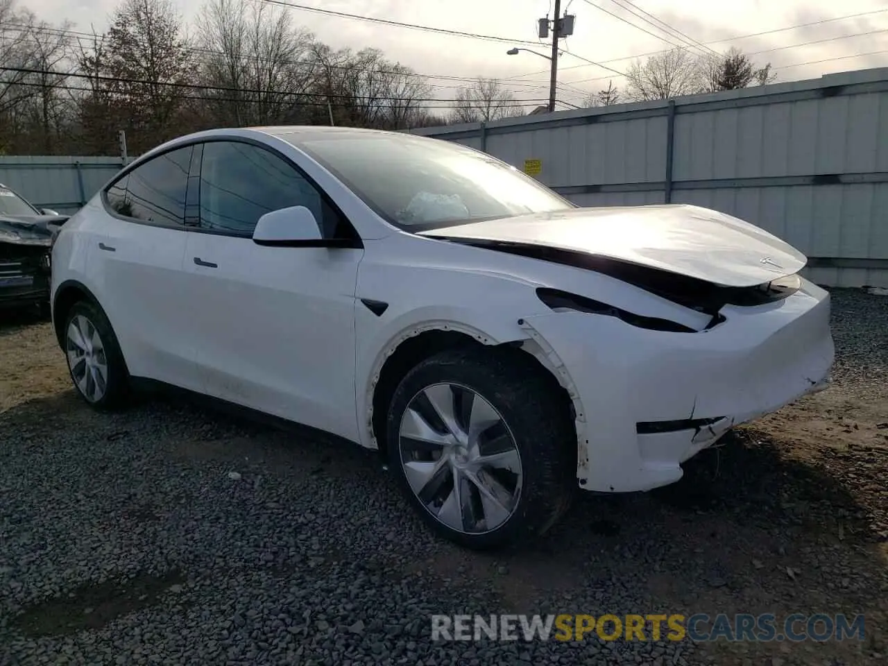 4 Photograph of a damaged car 7SAYGDEE0PA065923 TESLA MODEL Y 2023