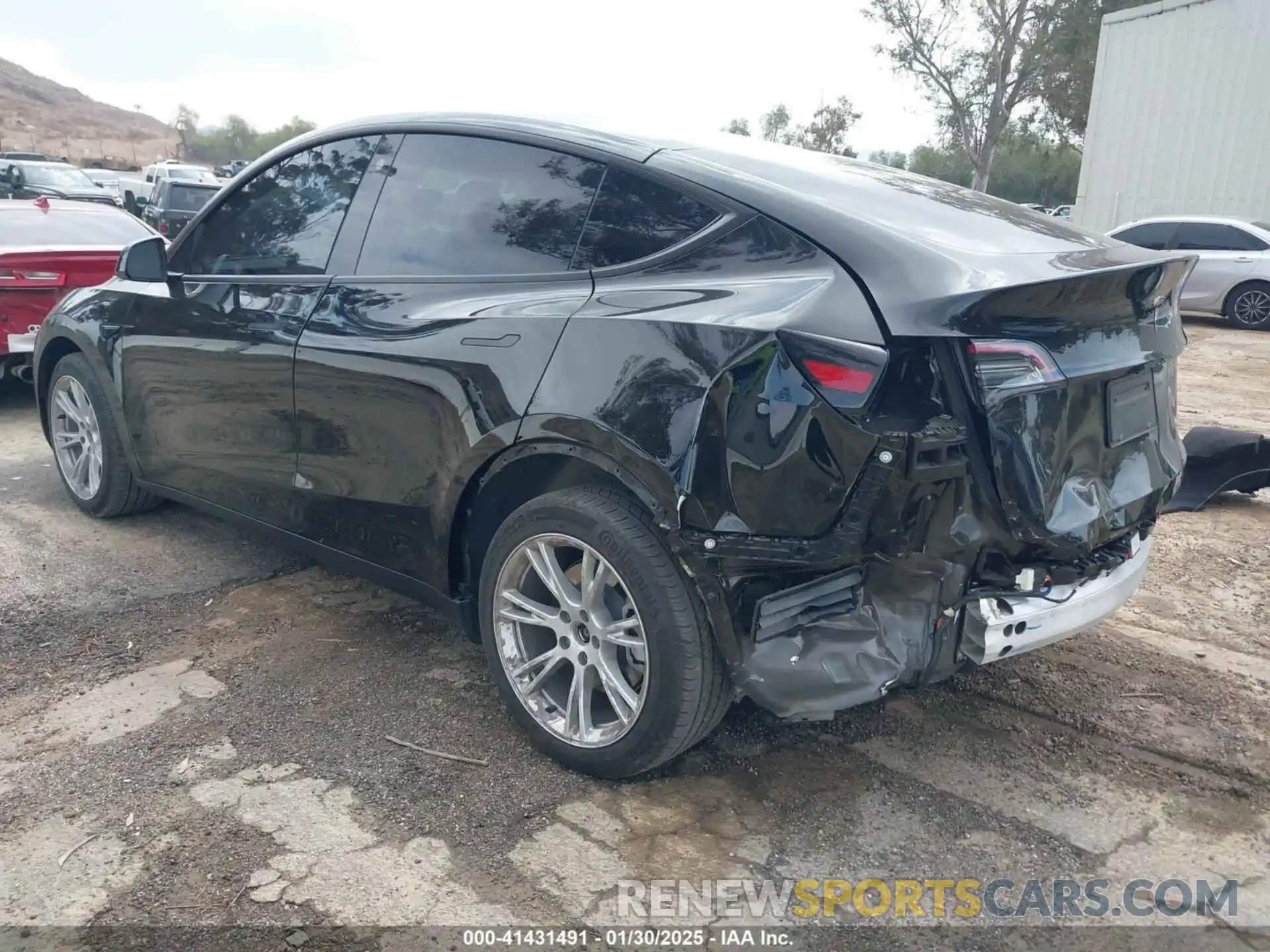 3 Photograph of a damaged car 7SAYGDEE0PA090000 TESLA MODEL Y 2023