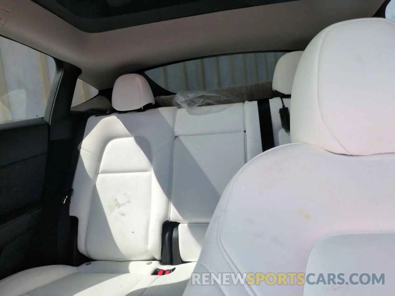 10 Photograph of a damaged car 7SAYGDEE0PA099585 TESLA MODEL Y 2023