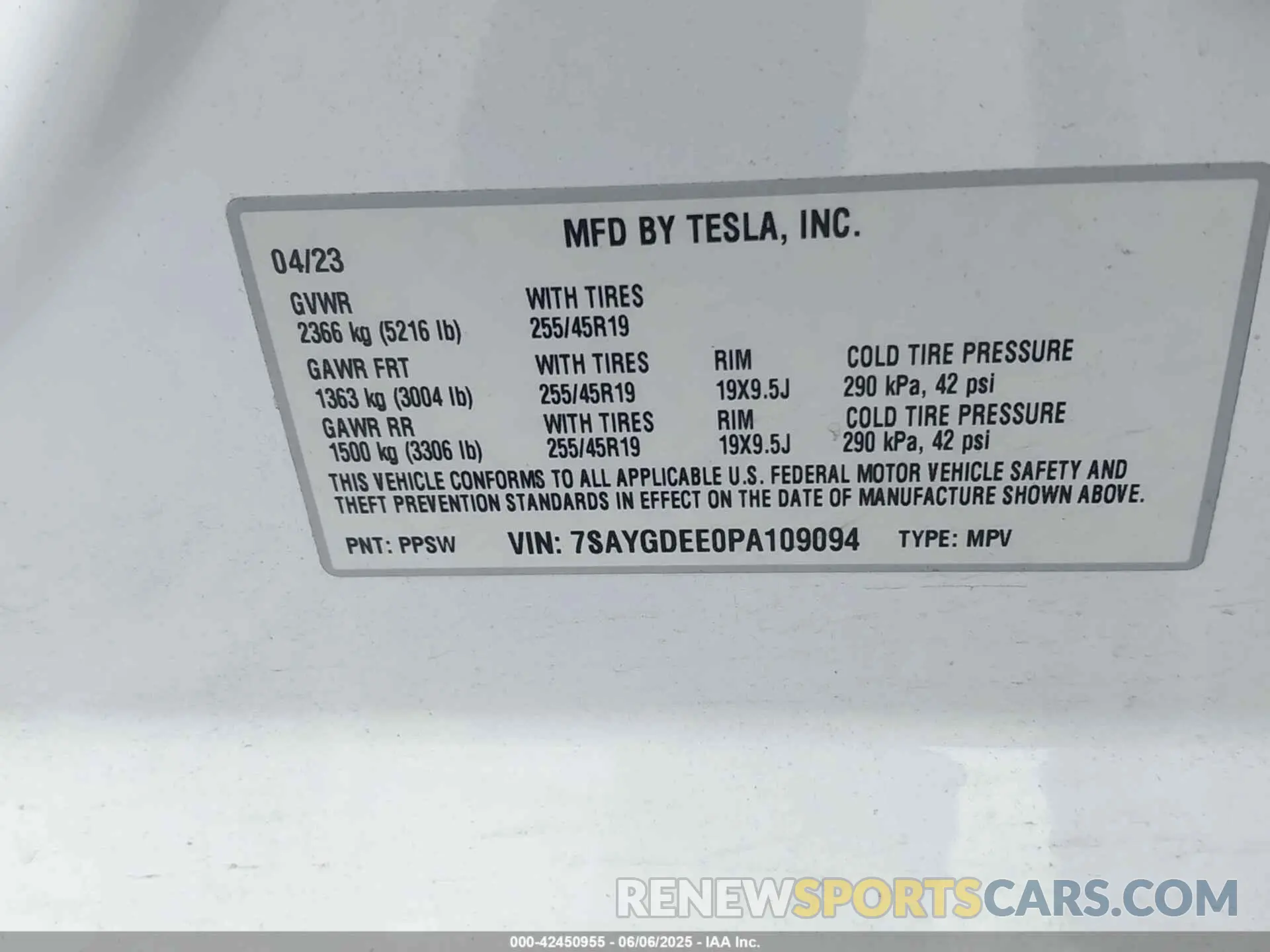 9 Photograph of a damaged car 7SAYGDEE0PA109094 TESLA MODEL Y 2023