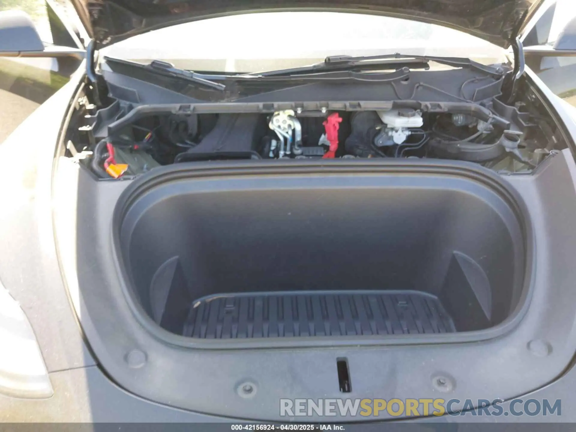 10 Photograph of a damaged car 7SAYGDEE0PA111430 TESLA MODEL Y 2023