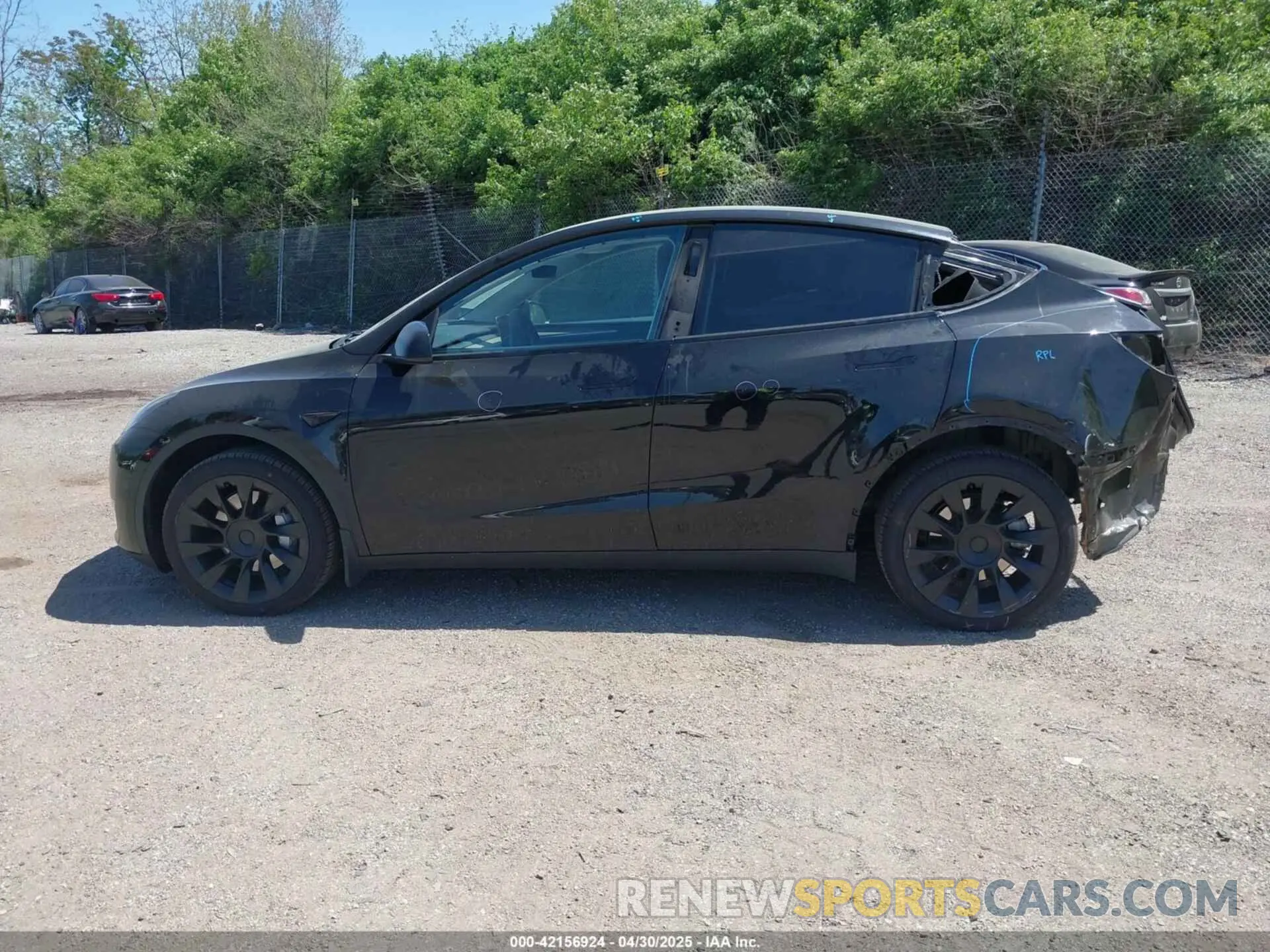 15 Photograph of a damaged car 7SAYGDEE0PA111430 TESLA MODEL Y 2023