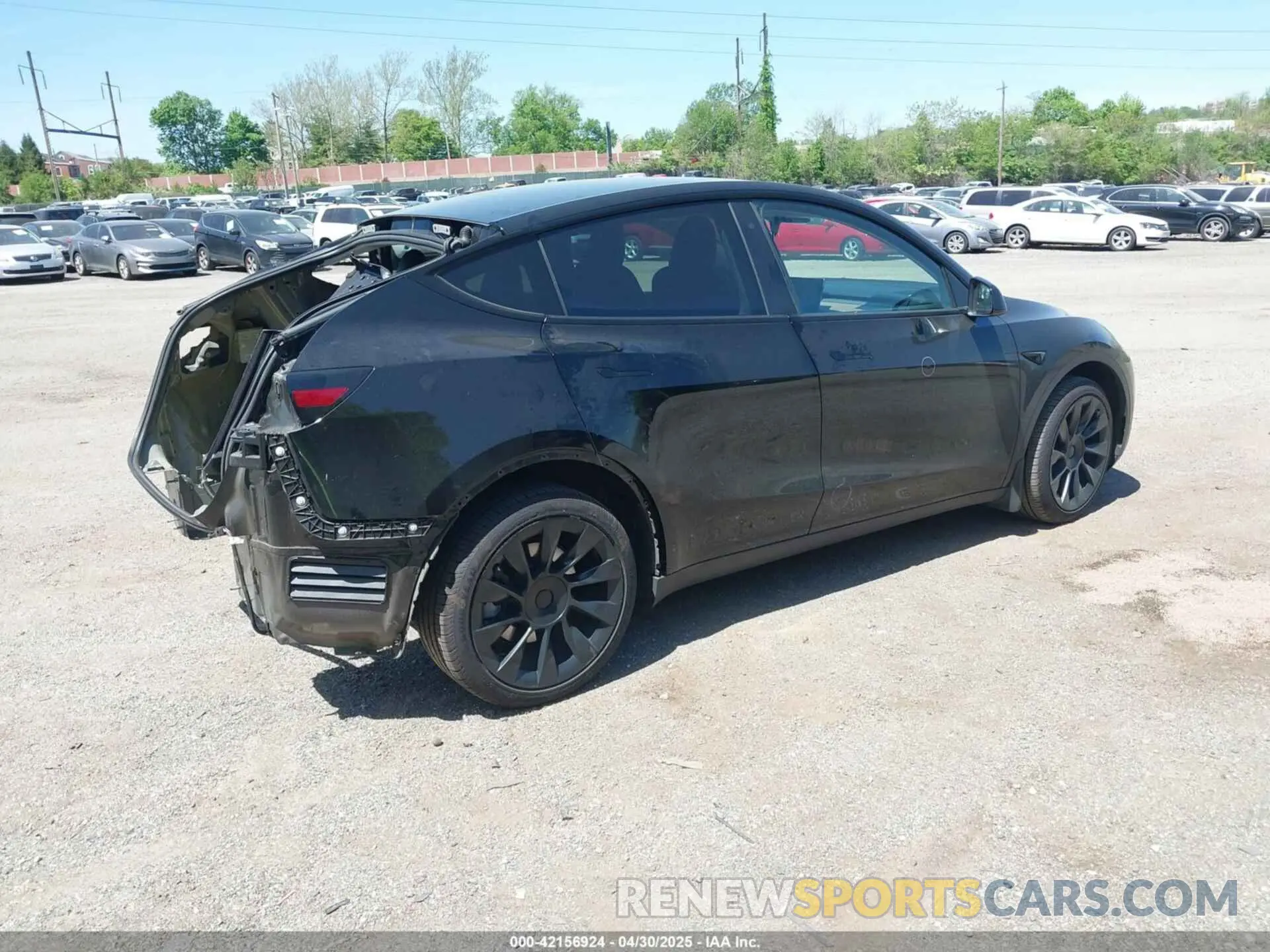 4 Photograph of a damaged car 7SAYGDEE0PA111430 TESLA MODEL Y 2023