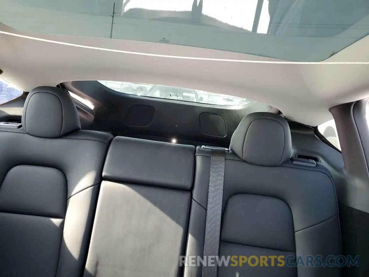 10 Photograph of a damaged car 7SAYGDEE0PA114540 TESLA MODEL Y 2023