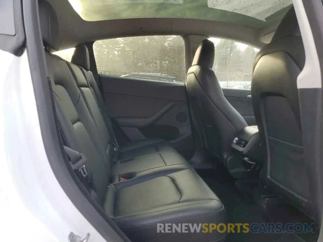 10 Photograph of a damaged car 7SAYGDEE0PA116790 TESLA MODEL Y 2023