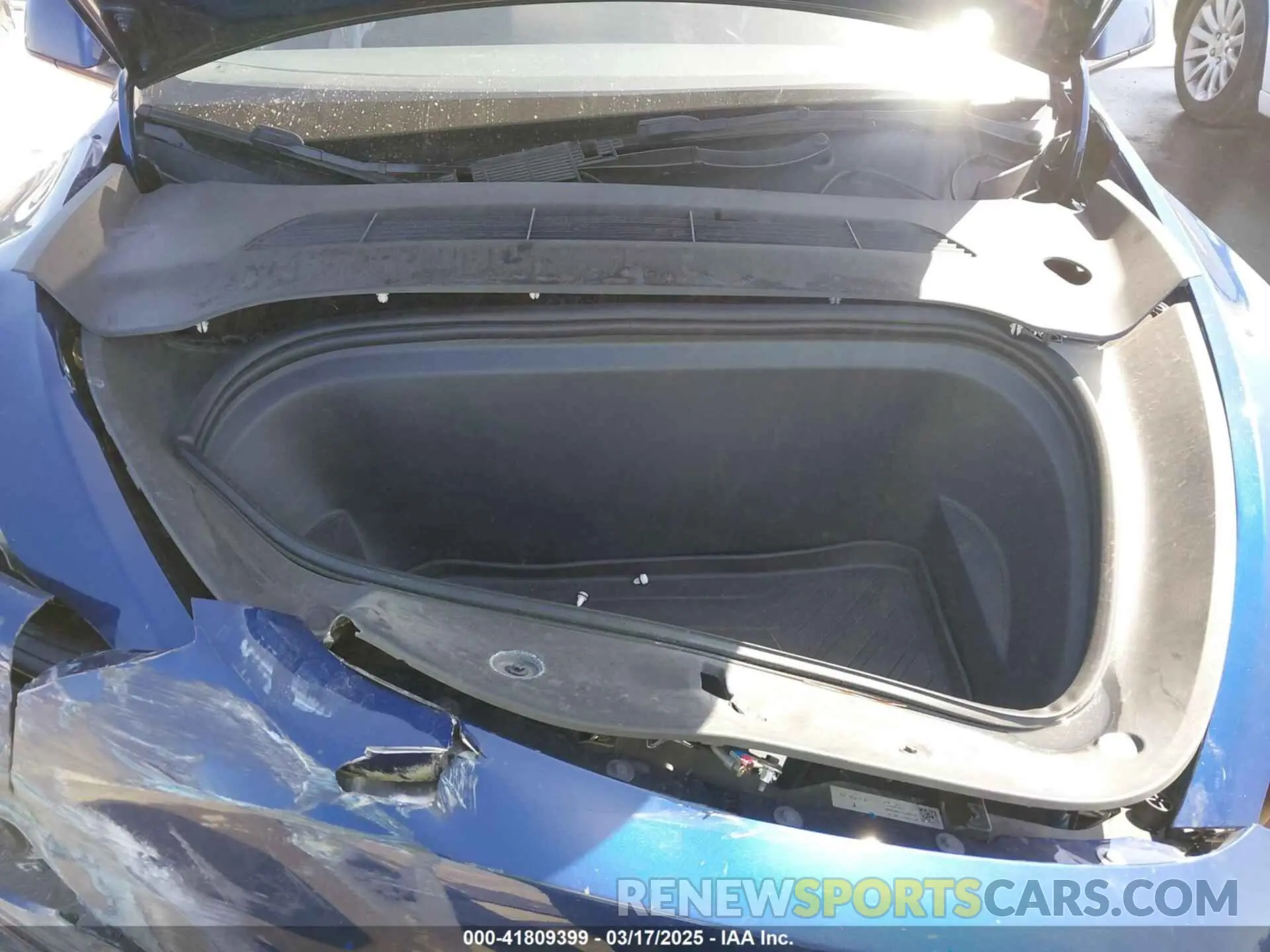 10 Photograph of a damaged car 7SAYGDEE0PA121116 TESLA MODEL Y 2023