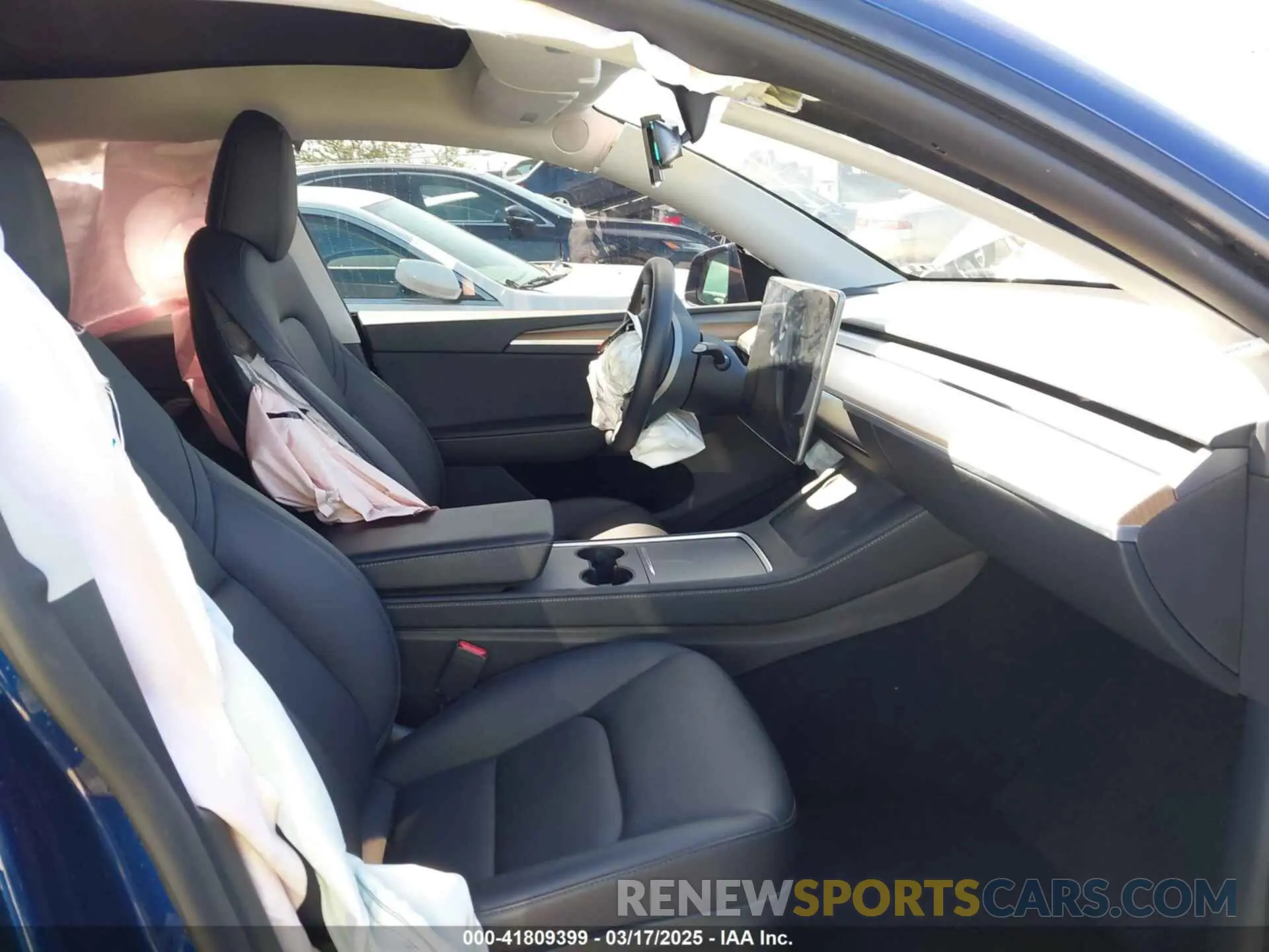 5 Photograph of a damaged car 7SAYGDEE0PA121116 TESLA MODEL Y 2023