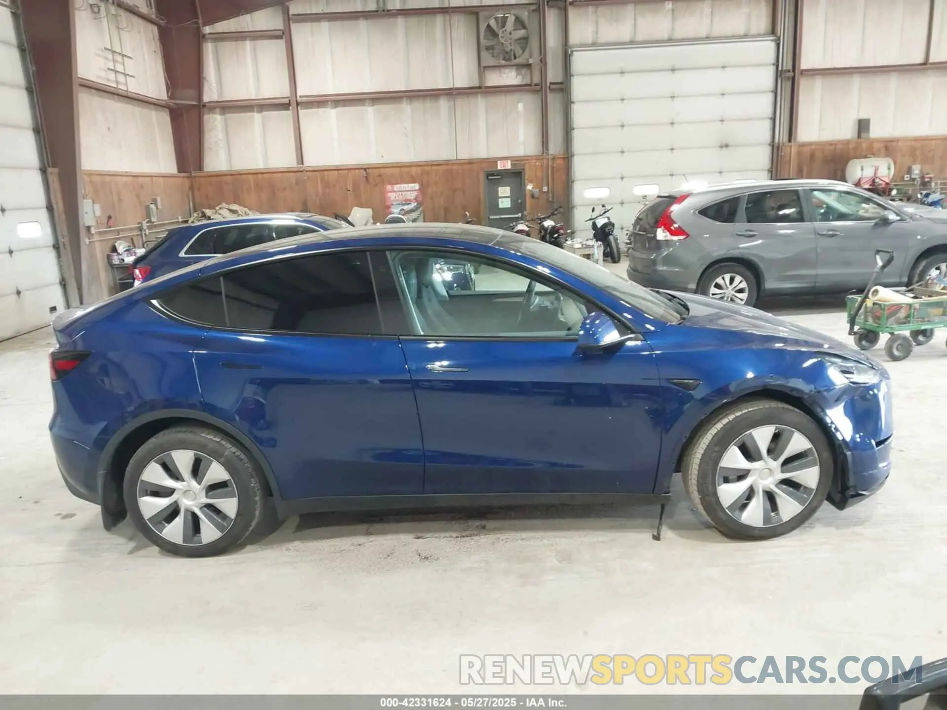 13 Photograph of a damaged car 7SAYGDEE0PA124551 TESLA MODEL Y 2023