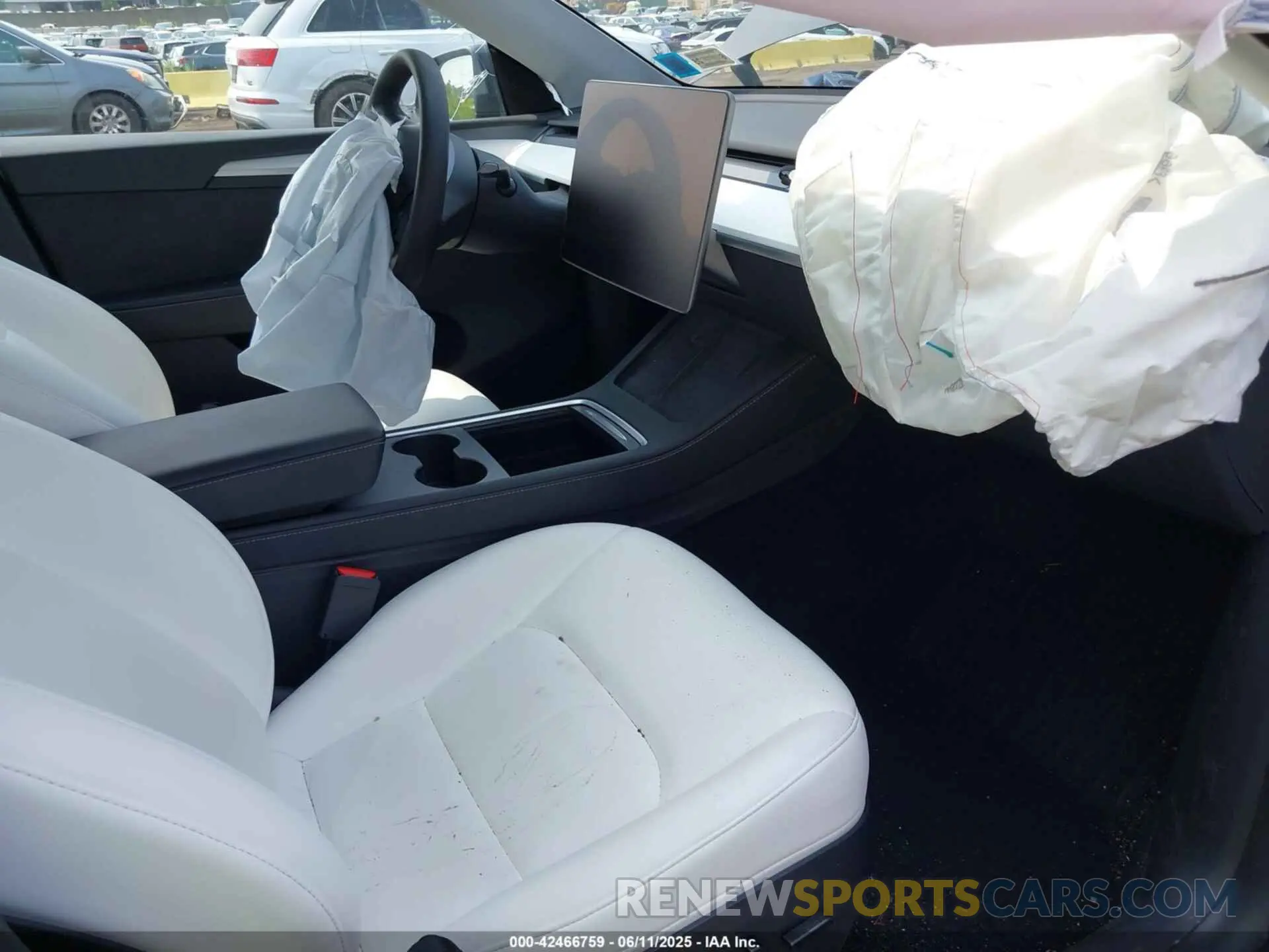 5 Photograph of a damaged car 7SAYGDEE0PA129376 TESLA MODEL Y 2023