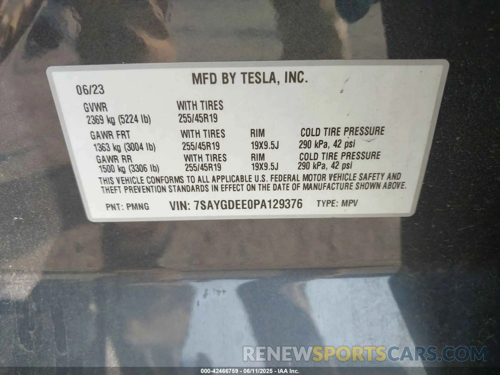 9 Photograph of a damaged car 7SAYGDEE0PA129376 TESLA MODEL Y 2023