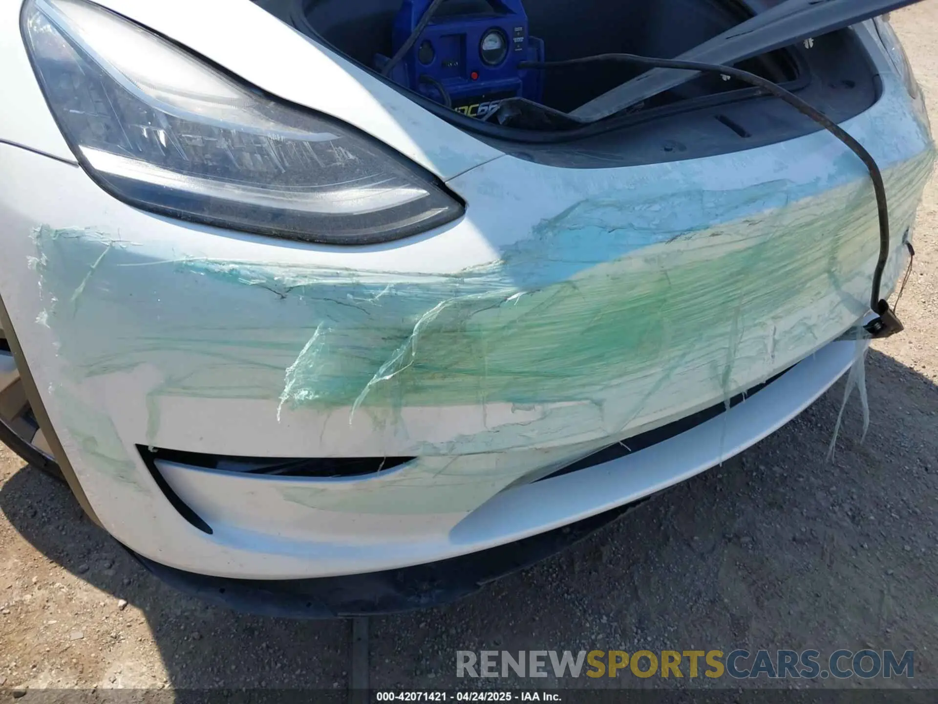6 Photograph of a damaged car 7SAYGDEE0PA130057 TESLA MODEL Y 2023
