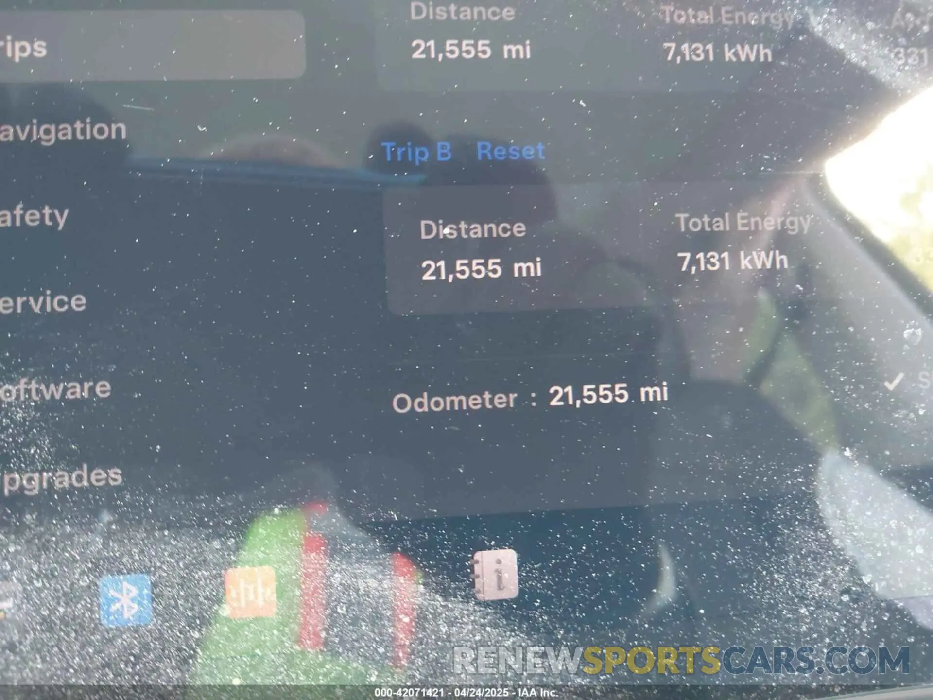 7 Photograph of a damaged car 7SAYGDEE0PA130057 TESLA MODEL Y 2023