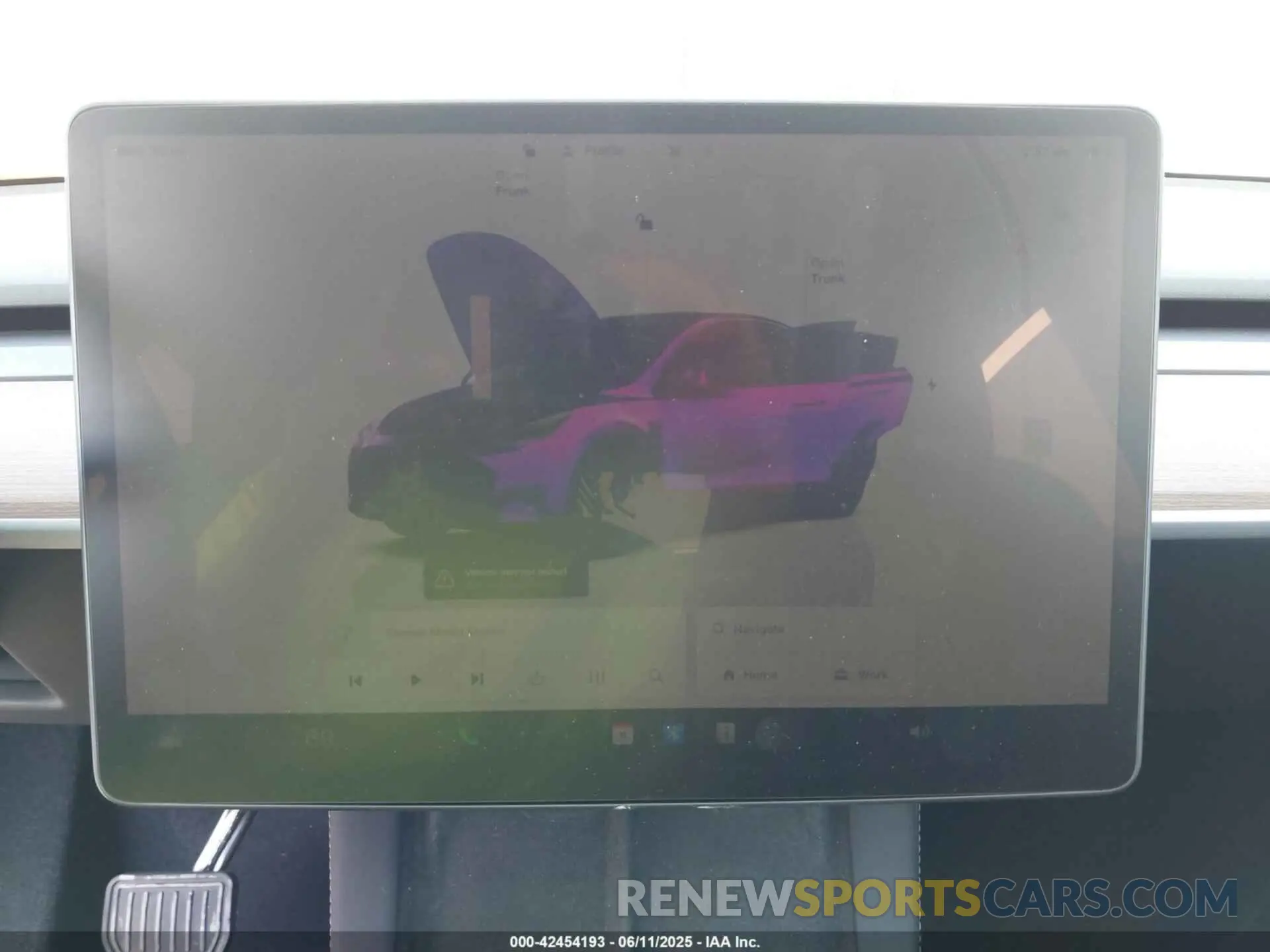 18 Photograph of a damaged car 7SAYGDEE0PA140670 TESLA MODEL Y 2023