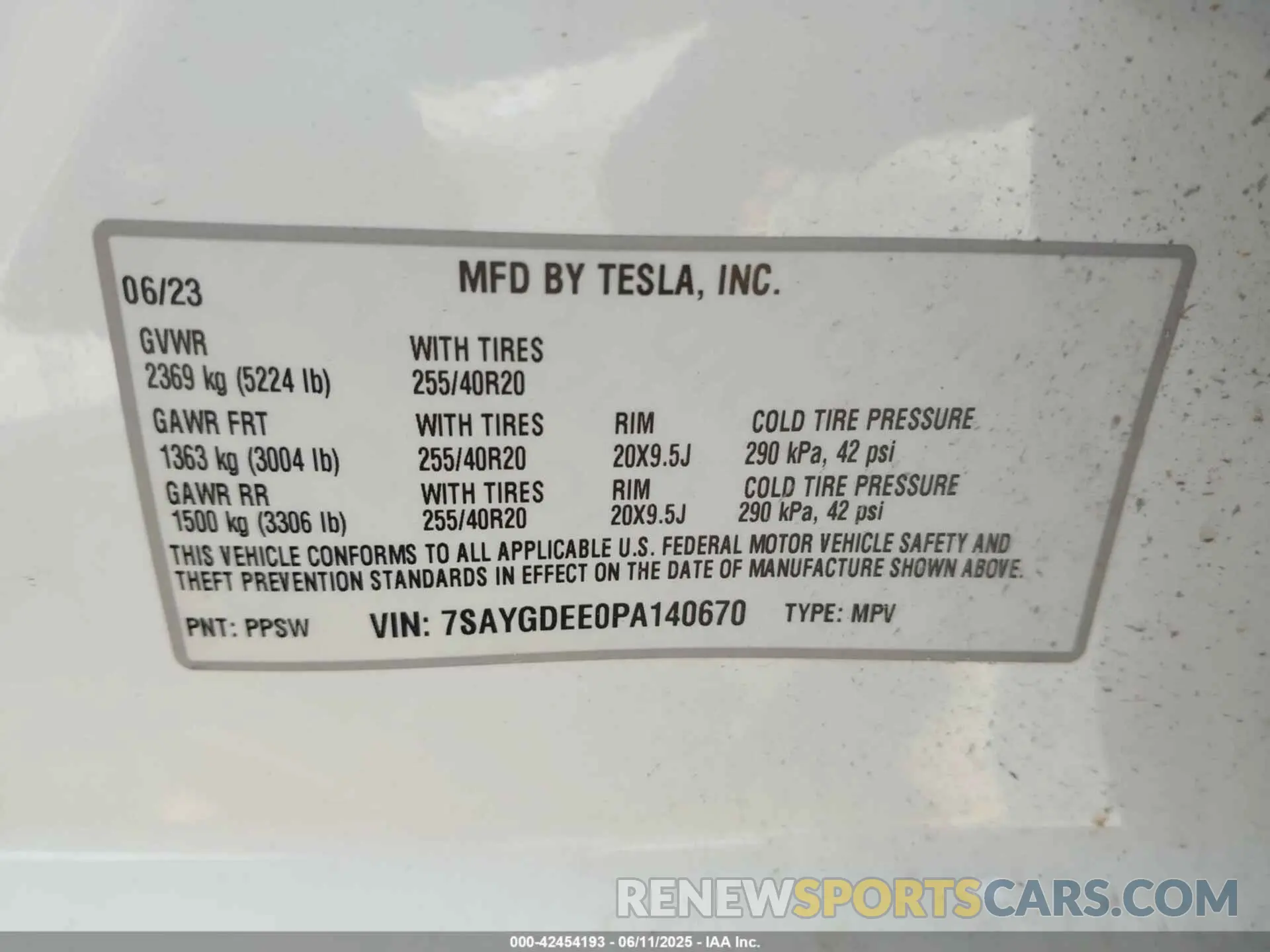 9 Photograph of a damaged car 7SAYGDEE0PA140670 TESLA MODEL Y 2023