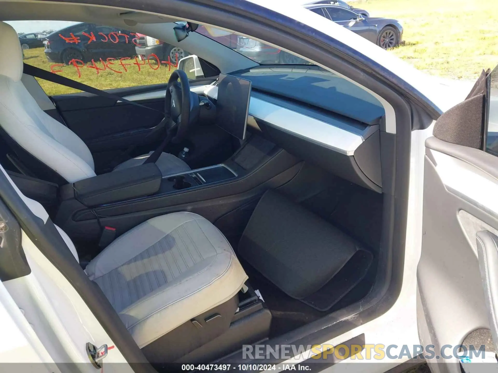 5 Photograph of a damaged car 7SAYGDEE0PA146761 TESLA MODEL Y 2023