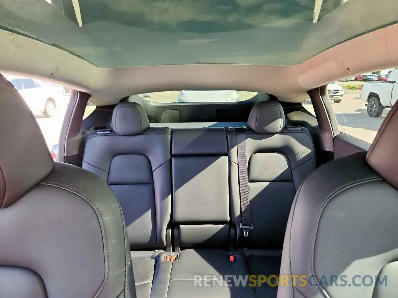 10 Photograph of a damaged car 7SAYGDEE0PA152477 TESLA MODEL Y 2023