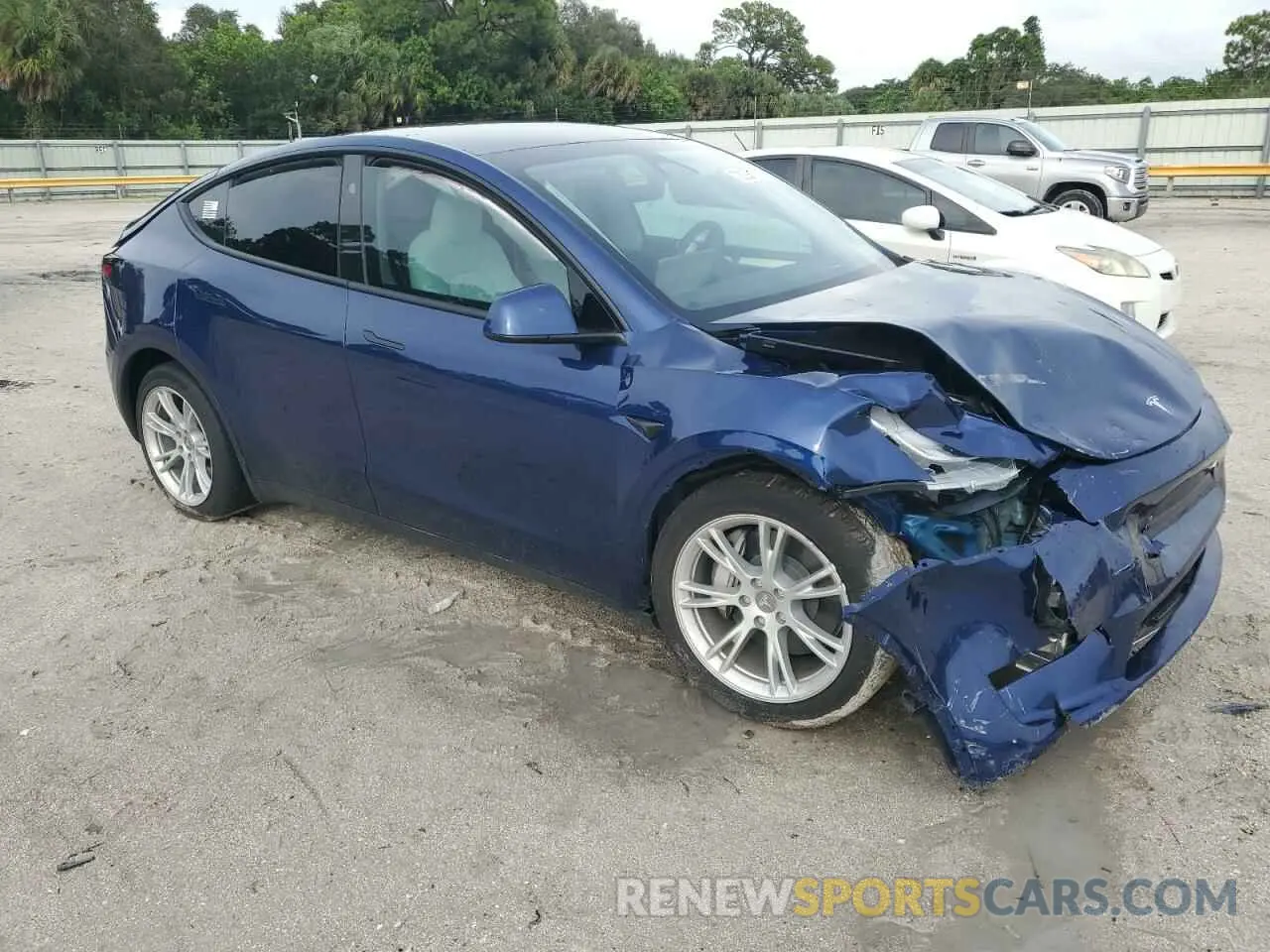 4 Photograph of a damaged car 7SAYGDEE0PA153144 TESLA MODEL Y 2023
