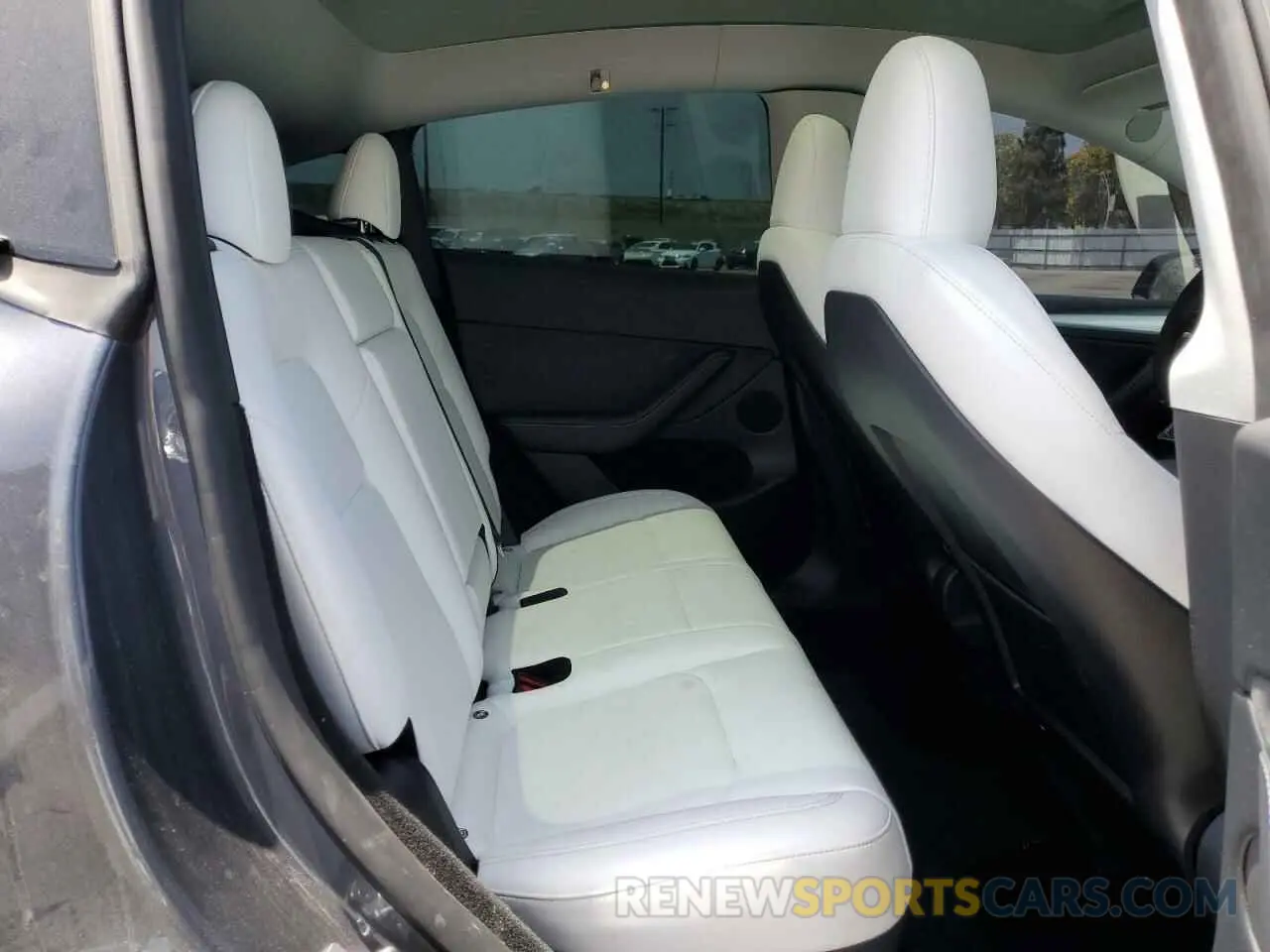 10 Photograph of a damaged car 7SAYGDEE0PA154858 TESLA MODEL Y 2023