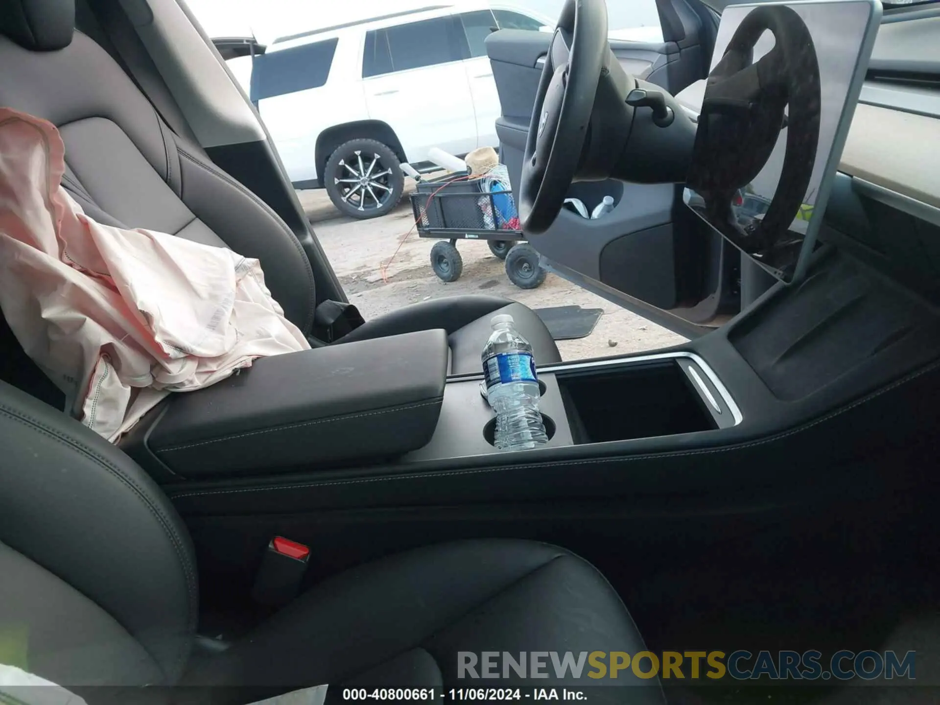 5 Photograph of a damaged car 7SAYGDEE0PA160031 TESLA MODEL Y 2023