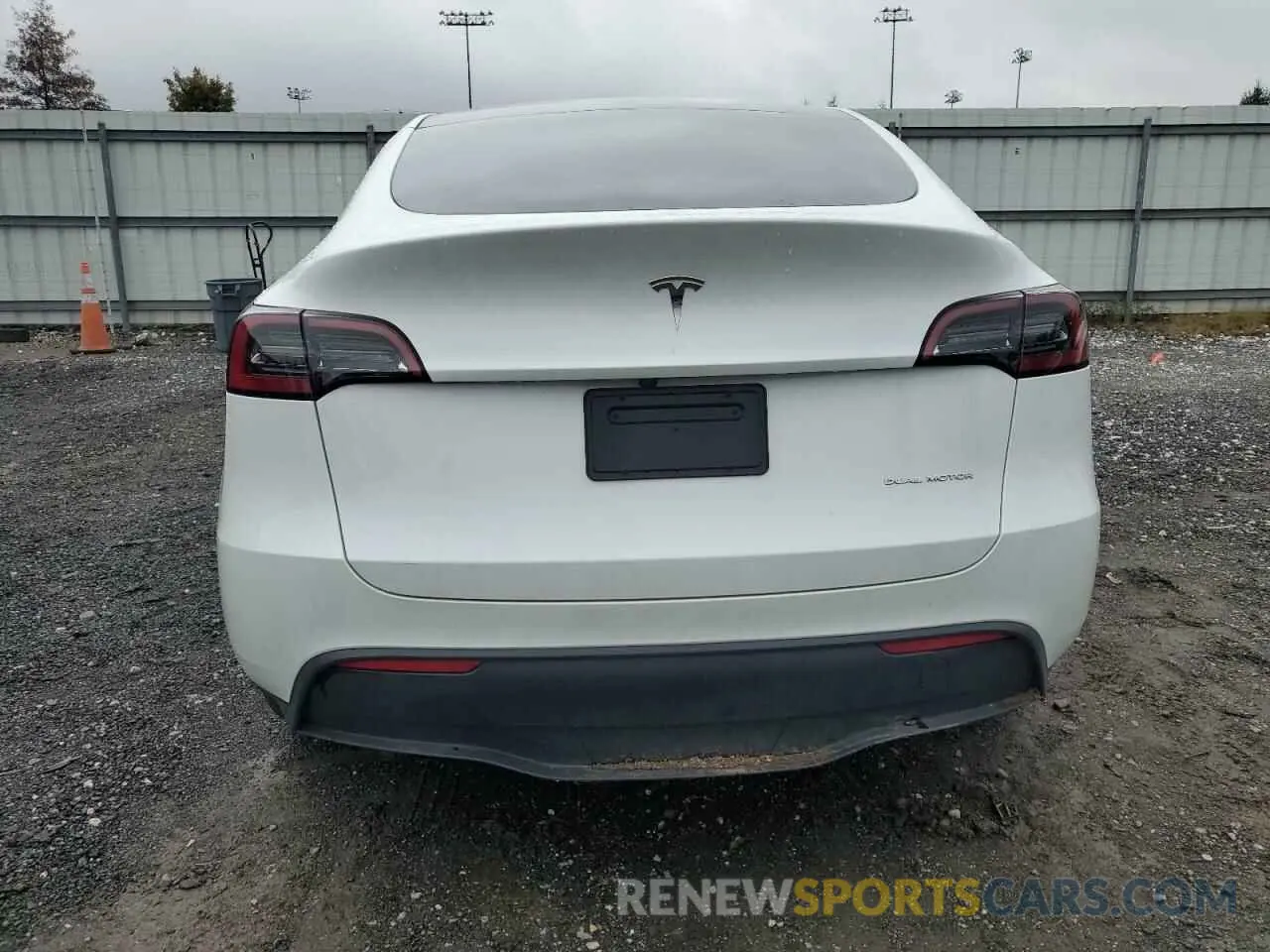 6 Photograph of a damaged car 7SAYGDEE0PA162765 TESLA MODEL Y 2023