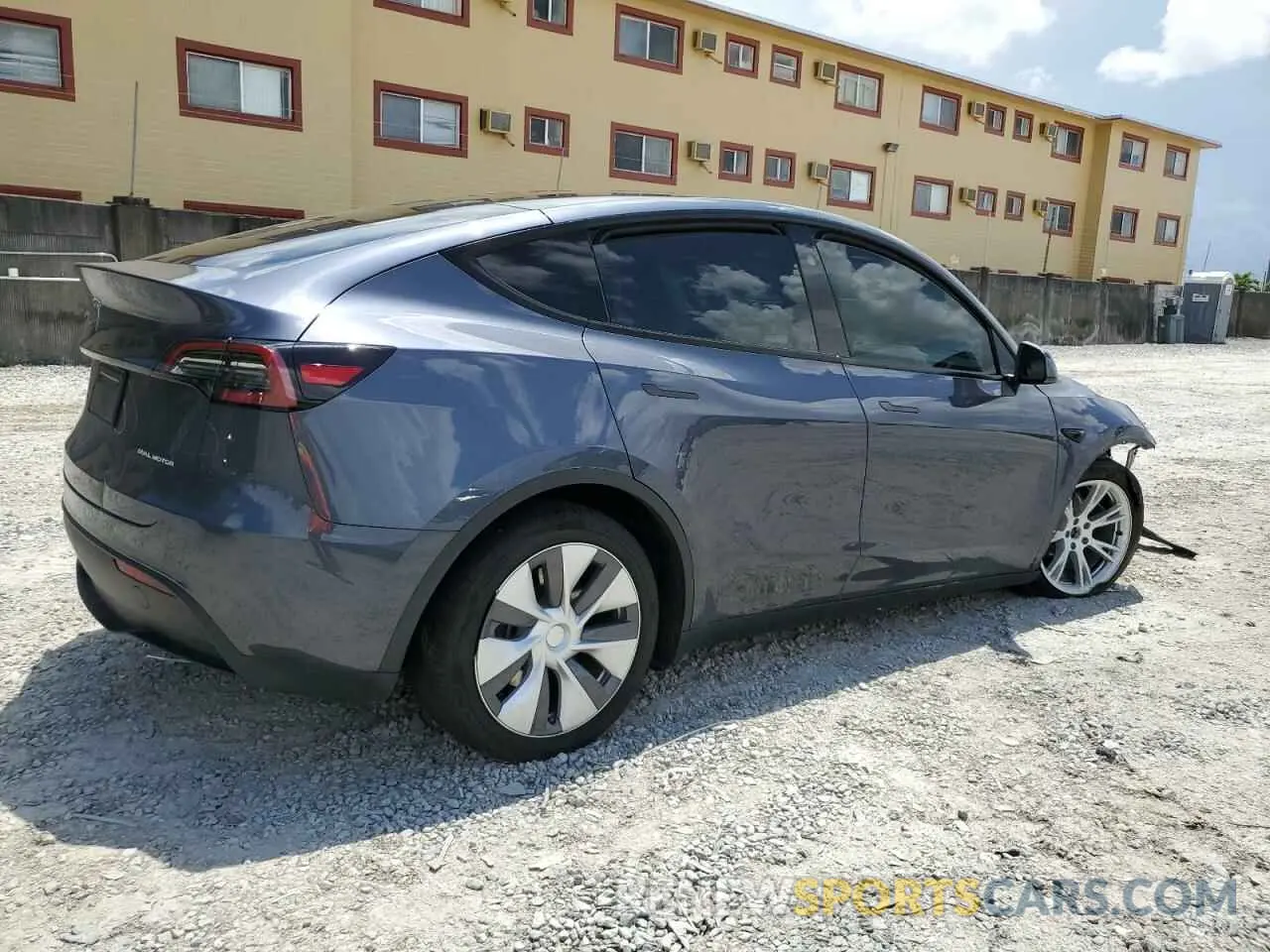 3 Photograph of a damaged car 7SAYGDEE0PA173202 TESLA MODEL Y 2023