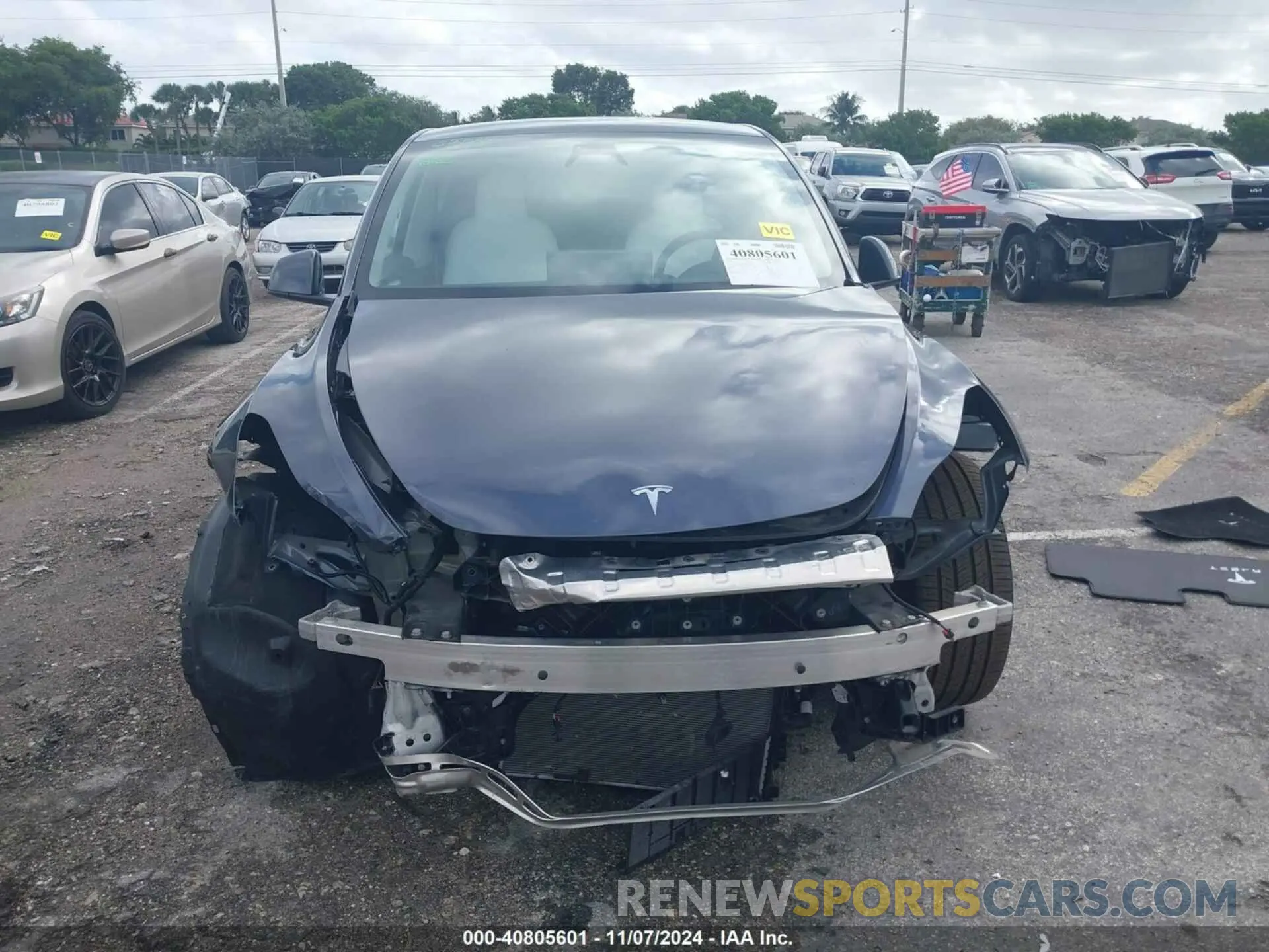 11 Photograph of a damaged car 7SAYGDEE0PA177668 TESLA MODEL Y 2023
