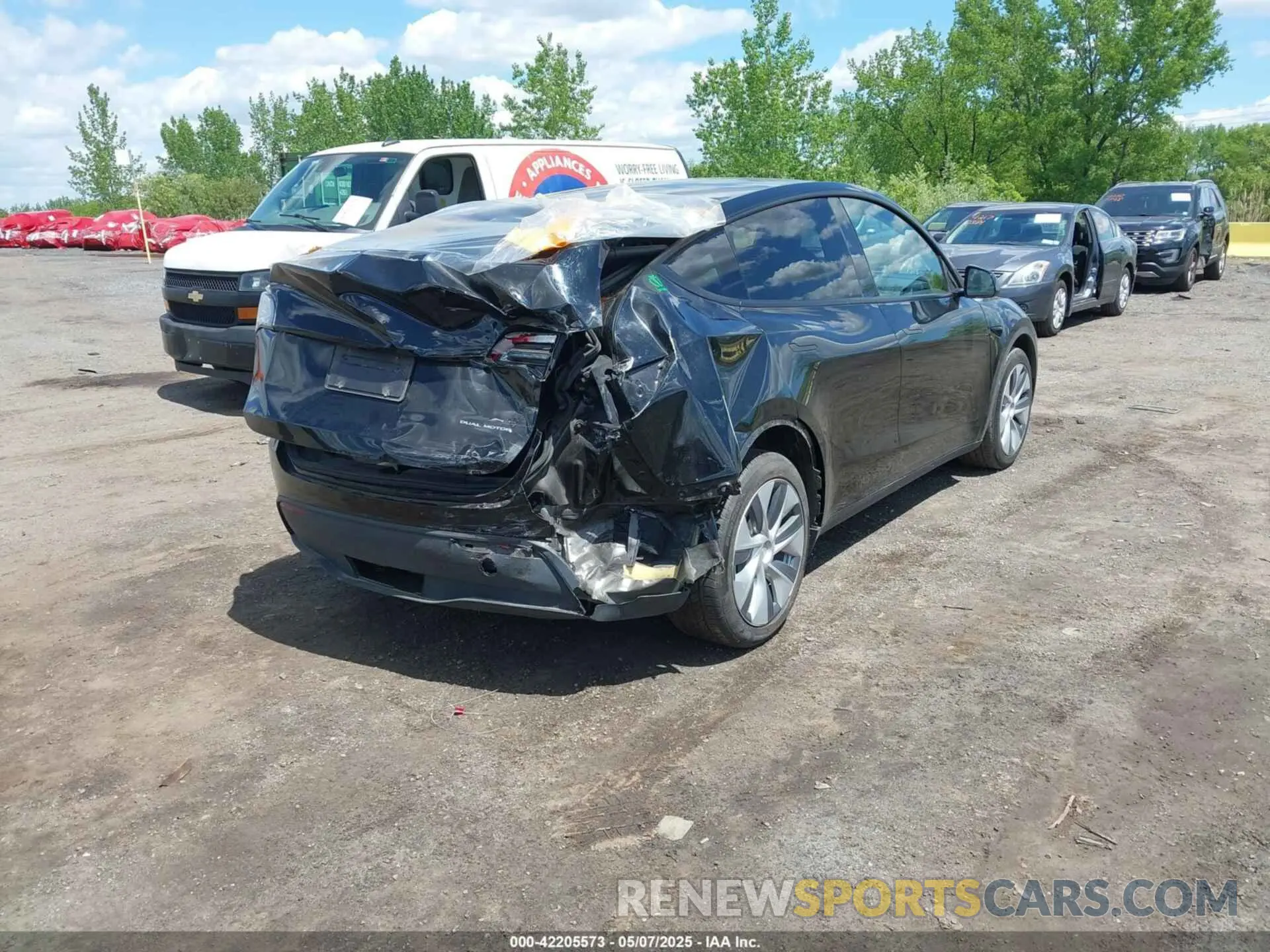 4 Photograph of a damaged car 7SAYGDEE0PA183891 TESLA MODEL Y 2023