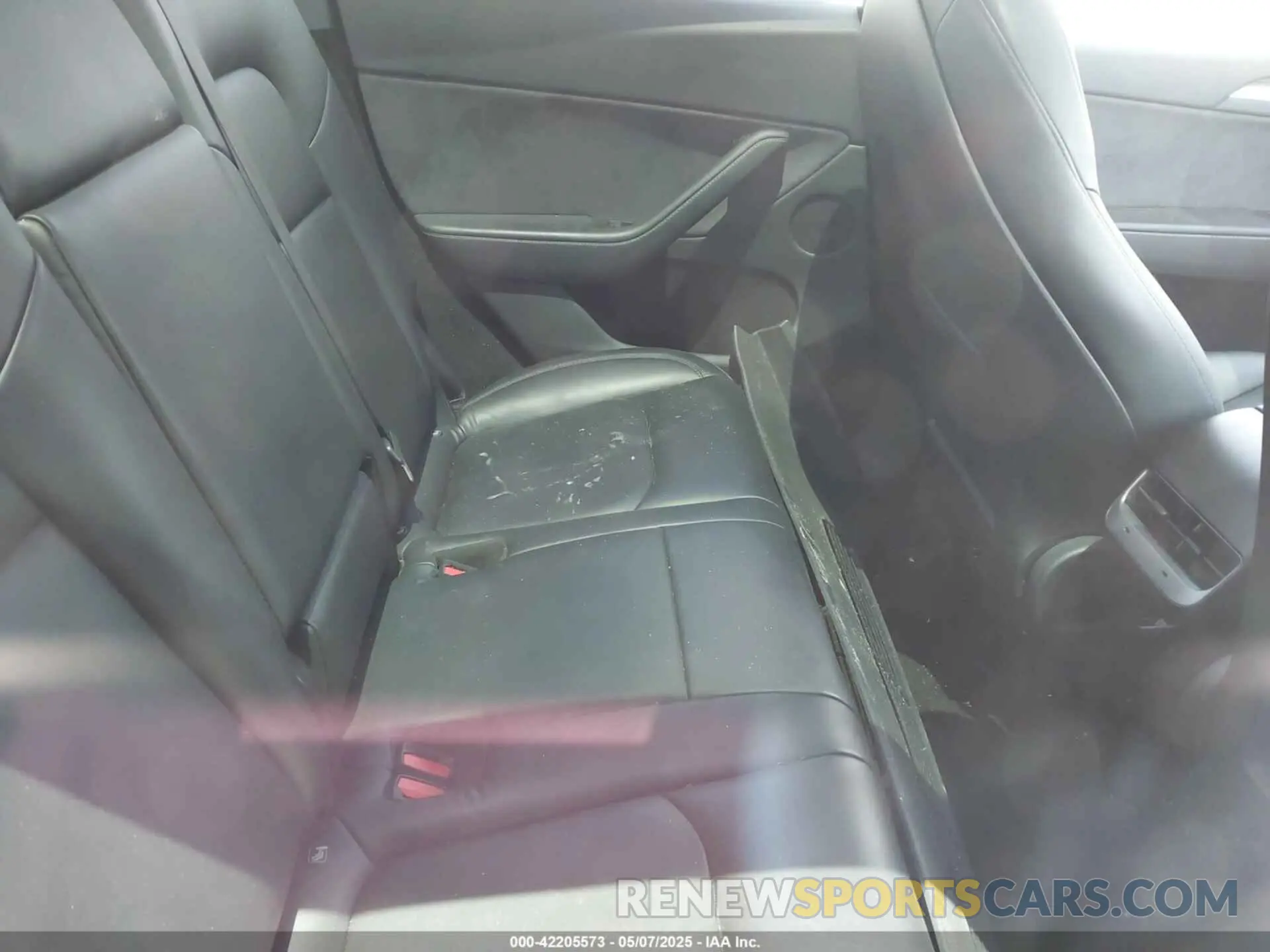 8 Photograph of a damaged car 7SAYGDEE0PA183891 TESLA MODEL Y 2023