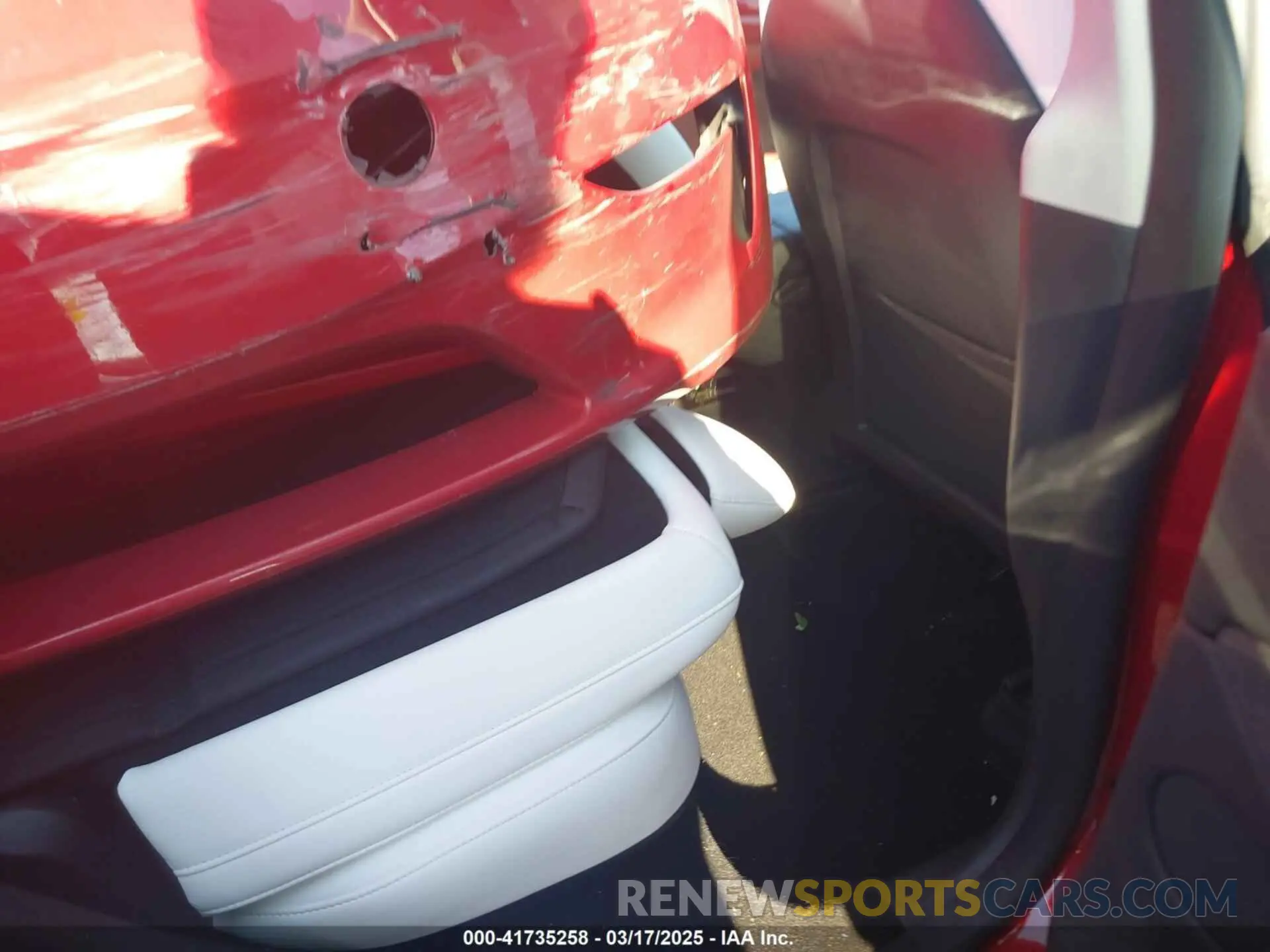 8 Photograph of a damaged car 7SAYGDEE0PA202150 TESLA MODEL Y 2023