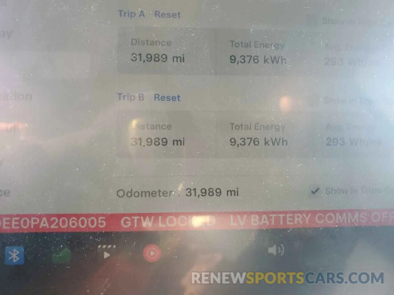 9 Photograph of a damaged car 7SAYGDEE0PA206005 TESLA MODEL Y 2023