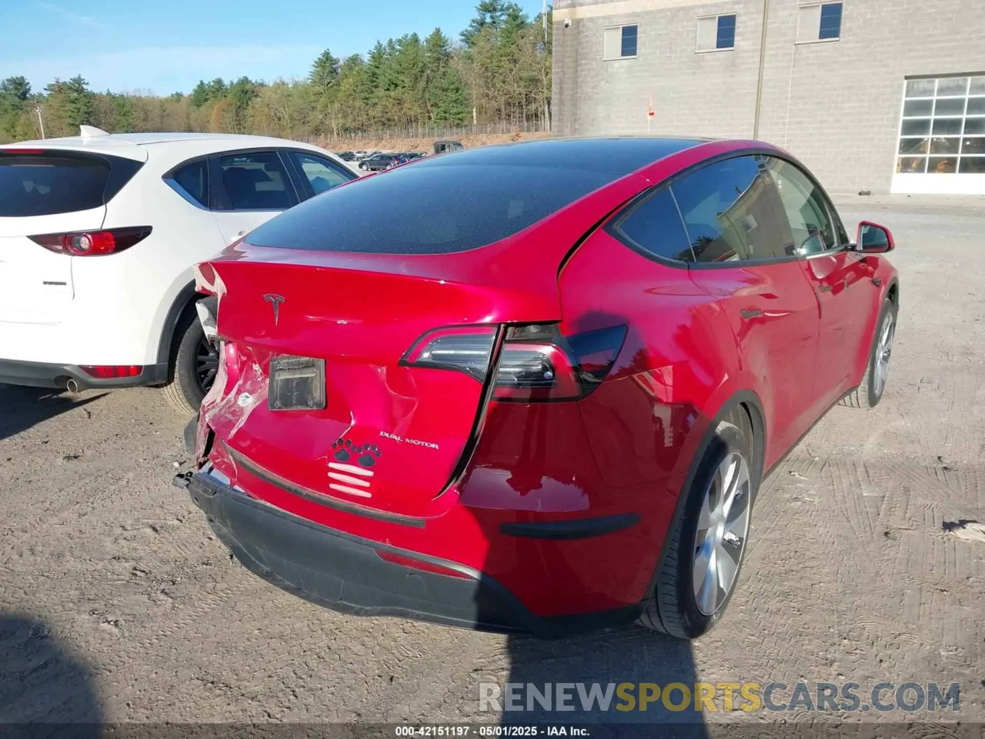 4 Photograph of a damaged car 7SAYGDEE0PF638869 TESLA MODEL Y 2023
