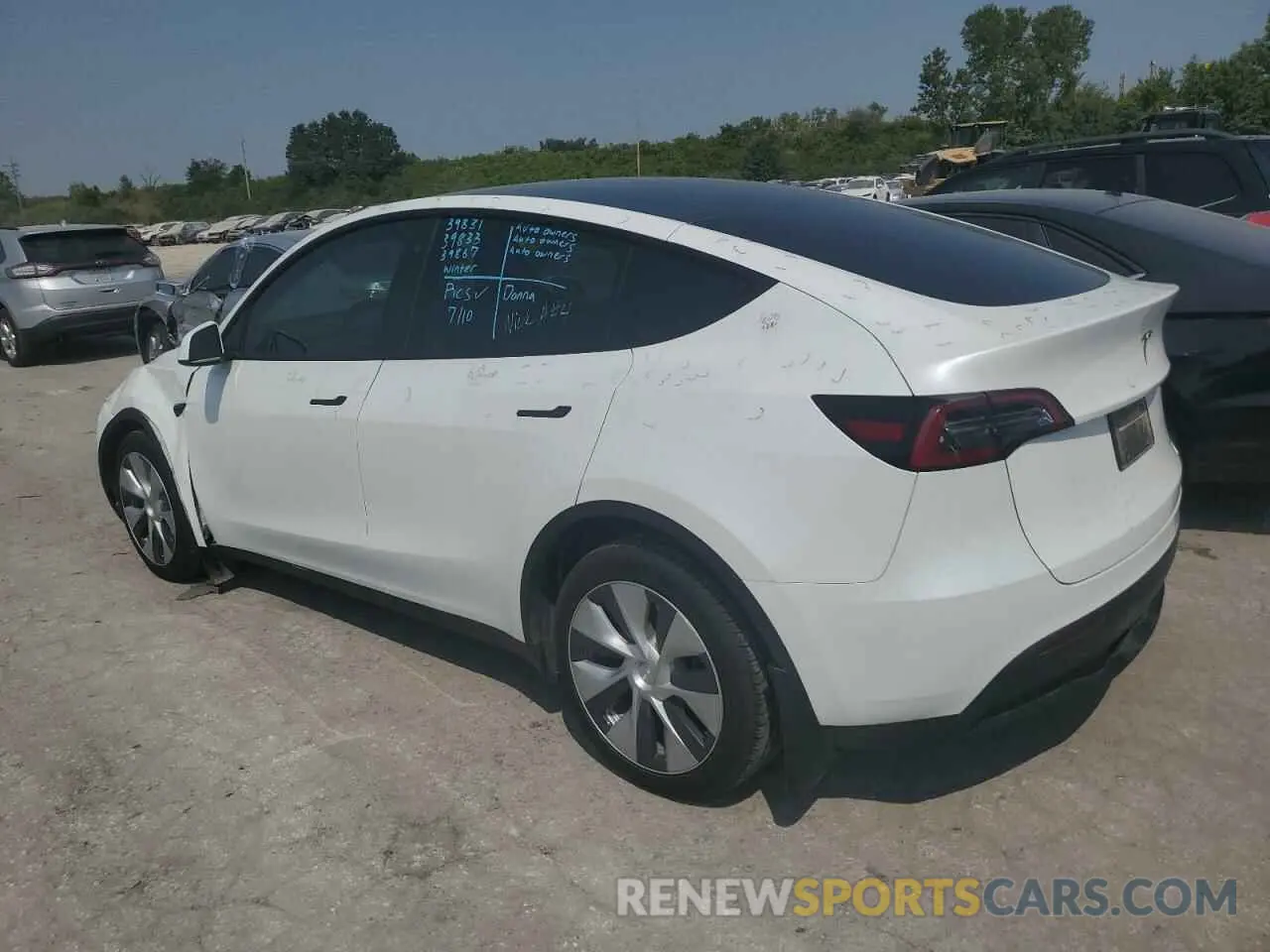2 Photograph of a damaged car 7SAYGDEE0PF673590 TESLA MODEL Y 2023