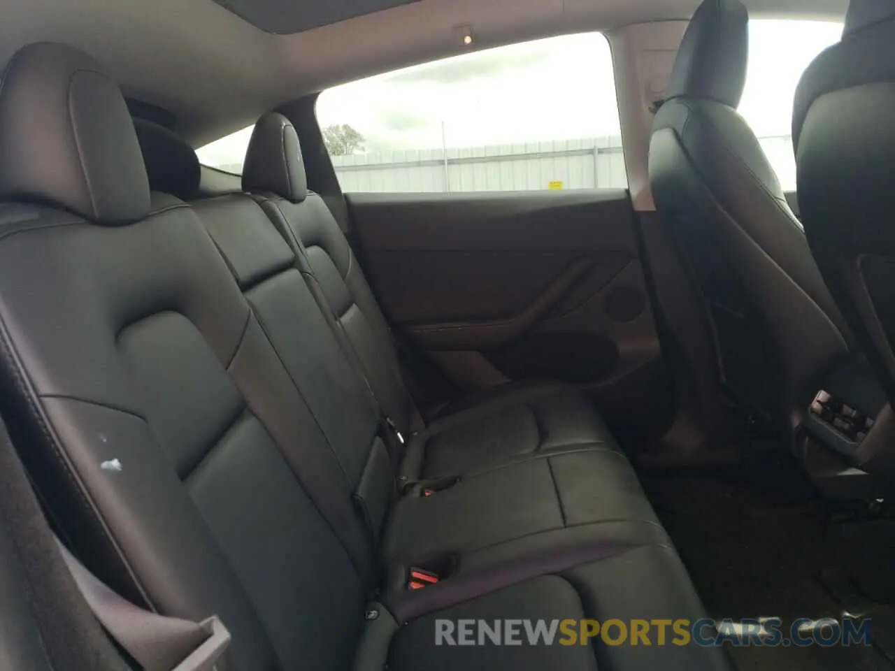 11 Photograph of a damaged car 7SAYGDEE0PF704417 TESLA MODEL Y 2023