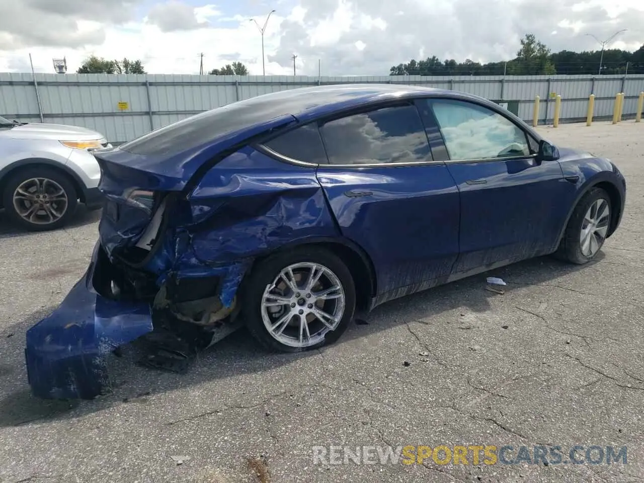 3 Photograph of a damaged car 7SAYGDEE0PF704417 TESLA MODEL Y 2023
