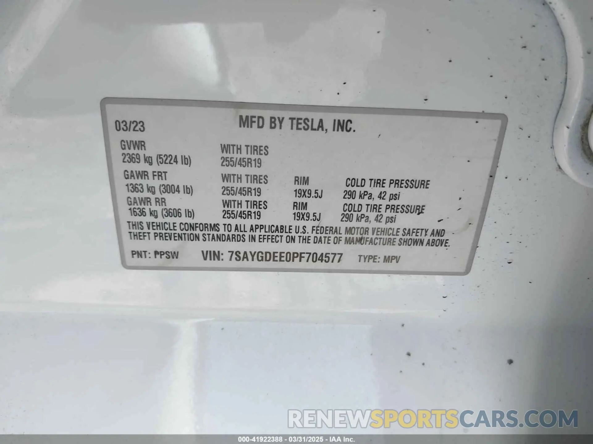 9 Photograph of a damaged car 7SAYGDEE0PF704577 TESLA MODEL Y 2023
