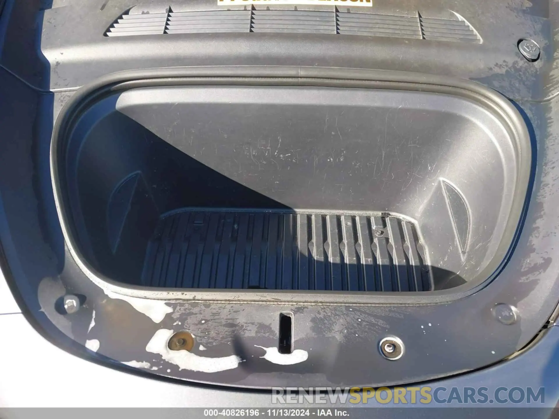 10 Photograph of a damaged car 7SAYGDEE0PF708452 TESLA MODEL Y 2023