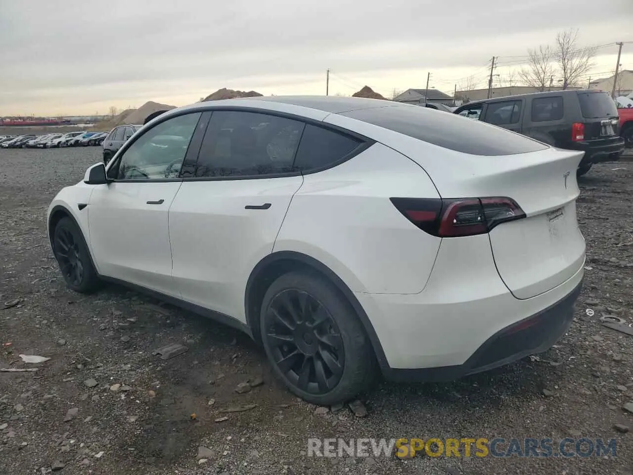 2 Photograph of a damaged car 7SAYGDEE0PF746778 TESLA MODEL Y 2023