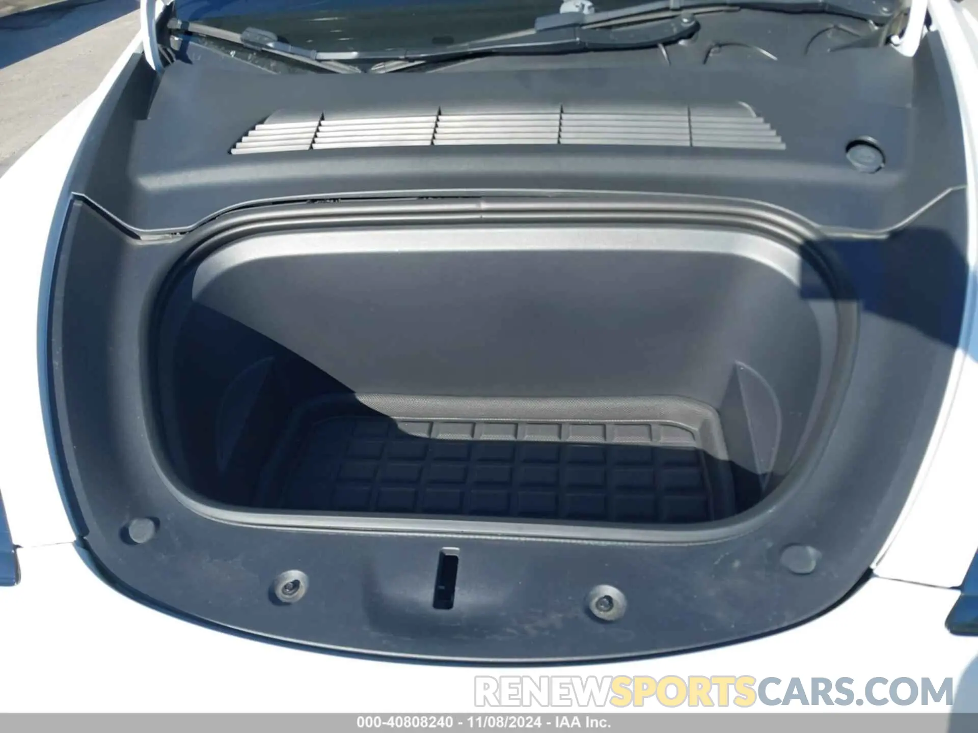 10 Photograph of a damaged car 7SAYGDEE0PF746909 TESLA MODEL Y 2023