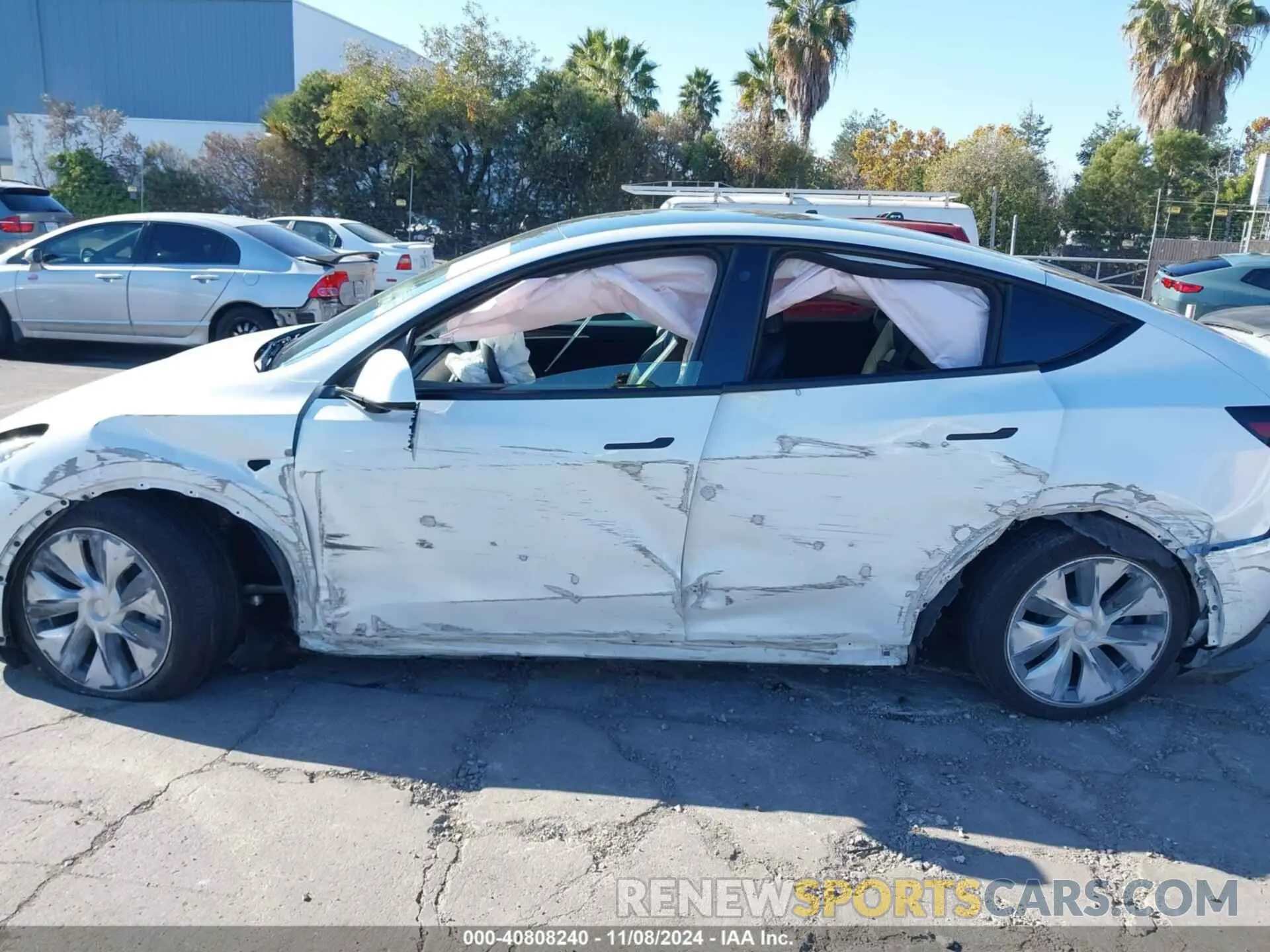 13 Photograph of a damaged car 7SAYGDEE0PF746909 TESLA MODEL Y 2023