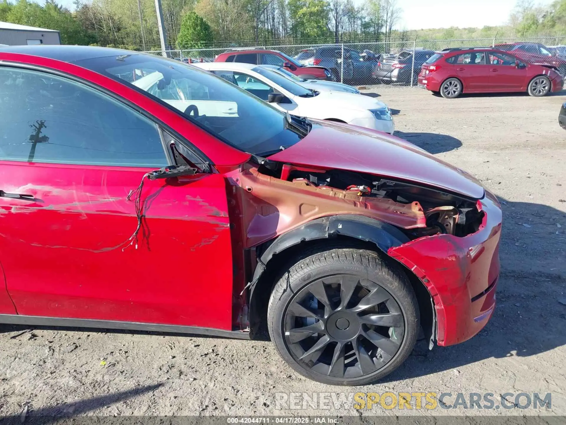 21 Photograph of a damaged car 7SAYGDEE0PF760969 TESLA MODEL Y 2023