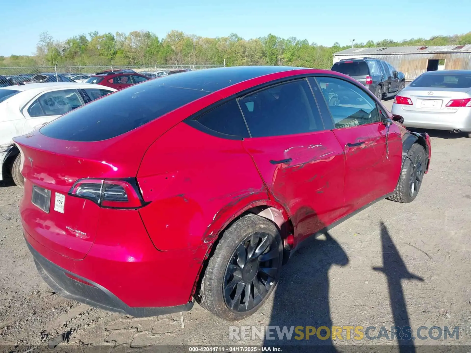 4 Photograph of a damaged car 7SAYGDEE0PF760969 TESLA MODEL Y 2023