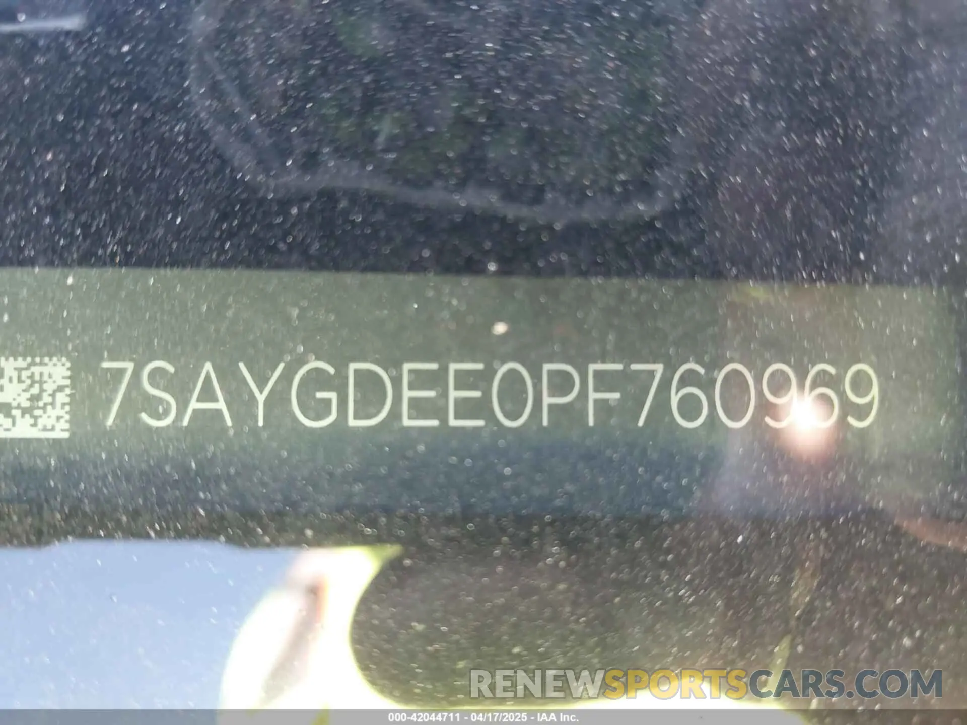9 Photograph of a damaged car 7SAYGDEE0PF760969 TESLA MODEL Y 2023